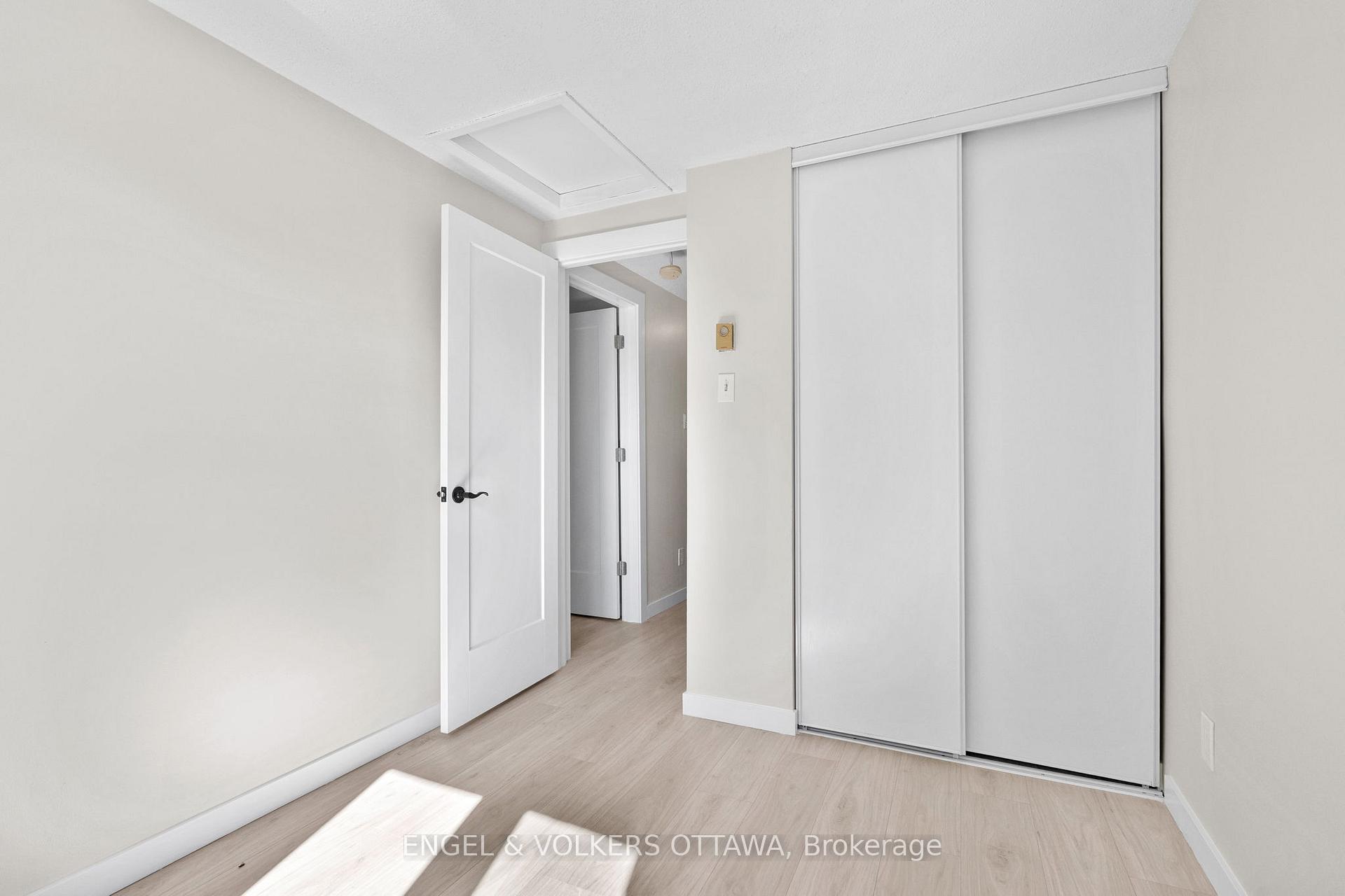 Photo 22 of 1529 Meadowbrook Road, Ottawa, Pineview — HOMEH