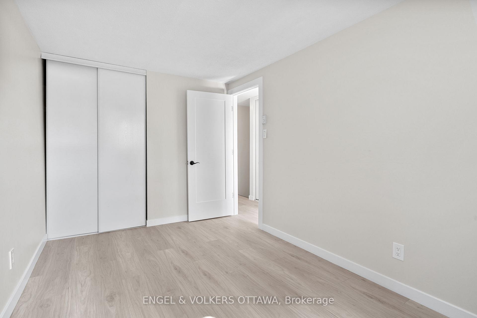Photo 24 of 1529 Meadowbrook Road, Ottawa, Pineview — HOMEH