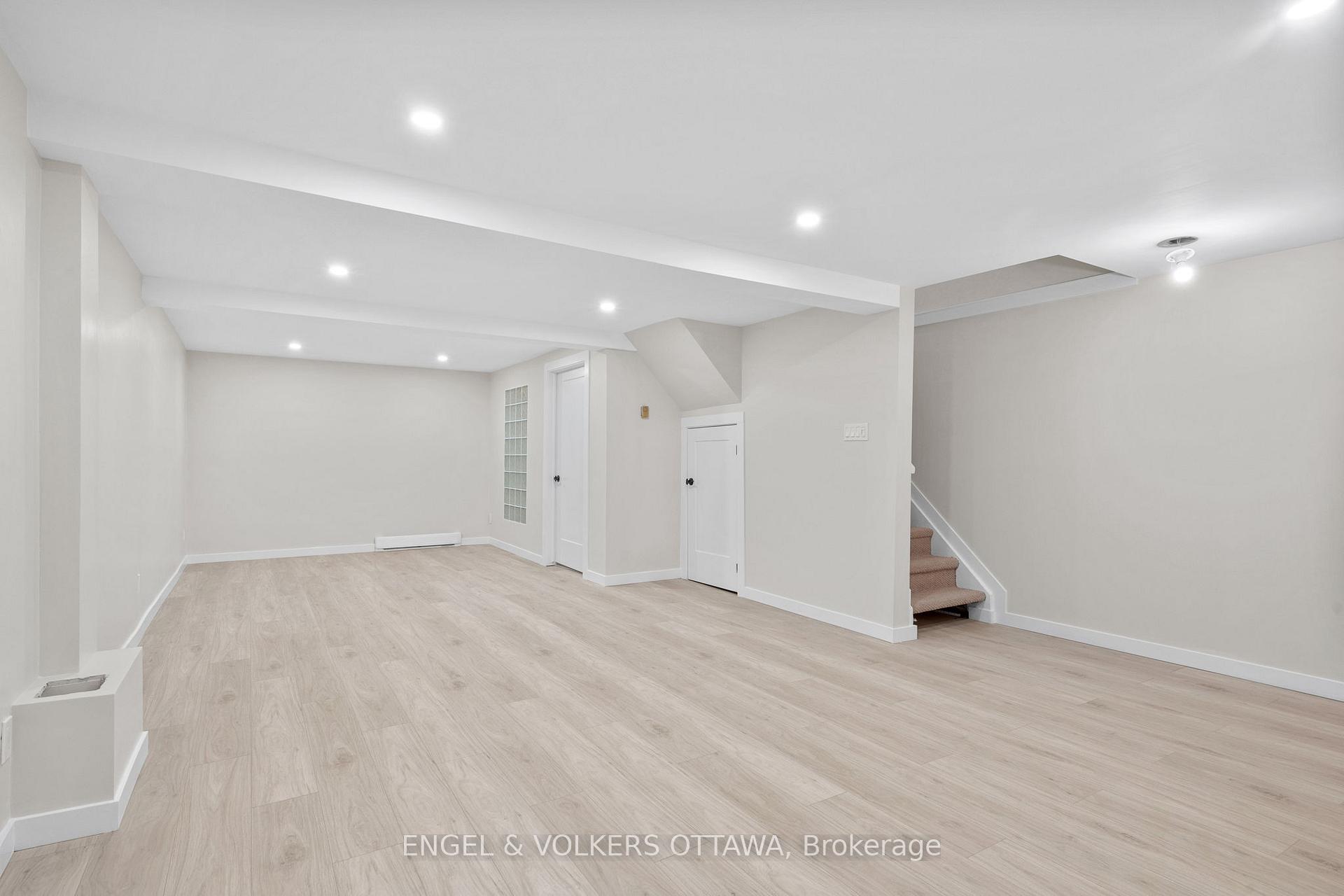 Photo 26 of 1529 Meadowbrook Road, Ottawa, Pineview — HOMEH