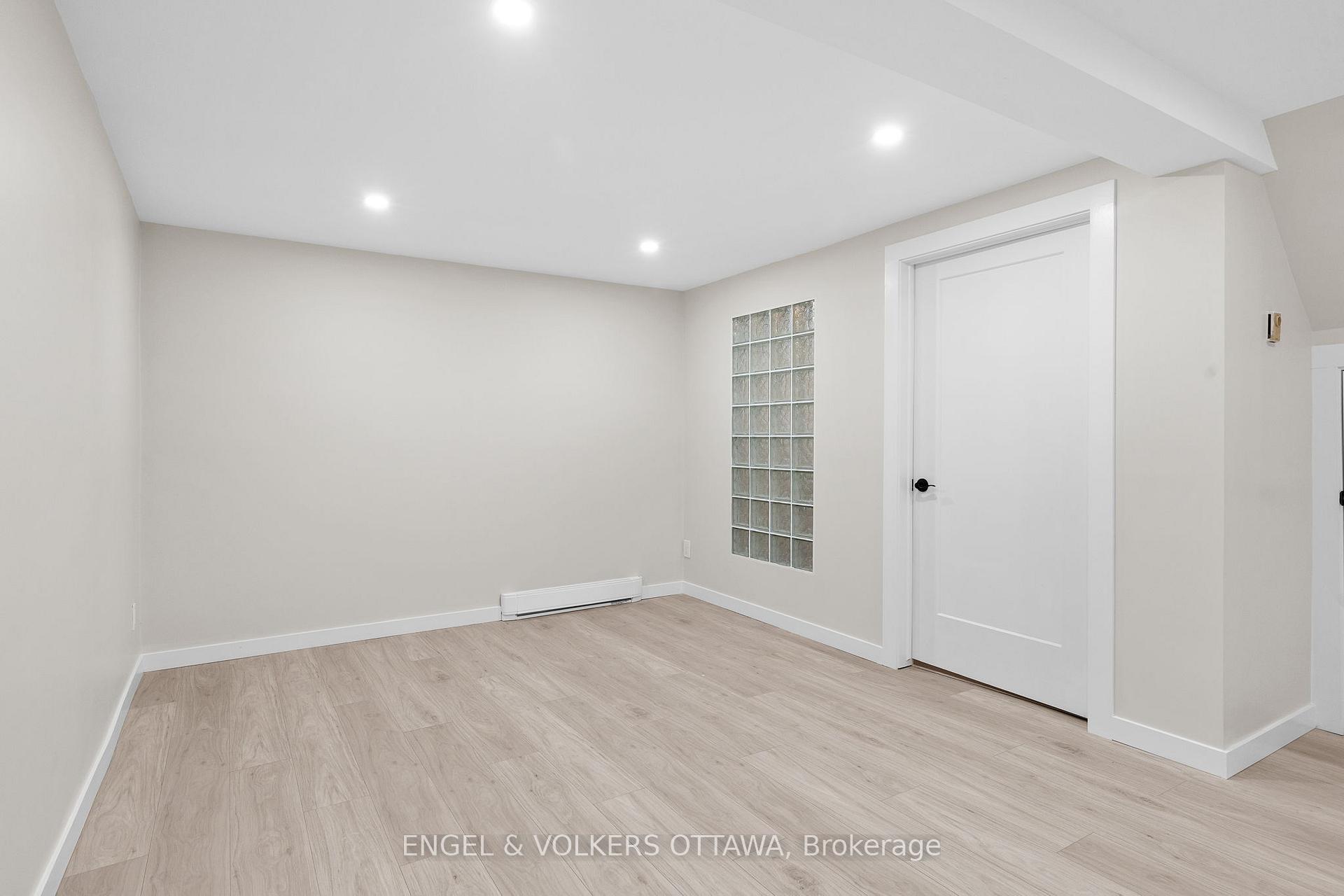 Photo 28 of 1529 Meadowbrook Road, Ottawa, Pineview — HOMEH