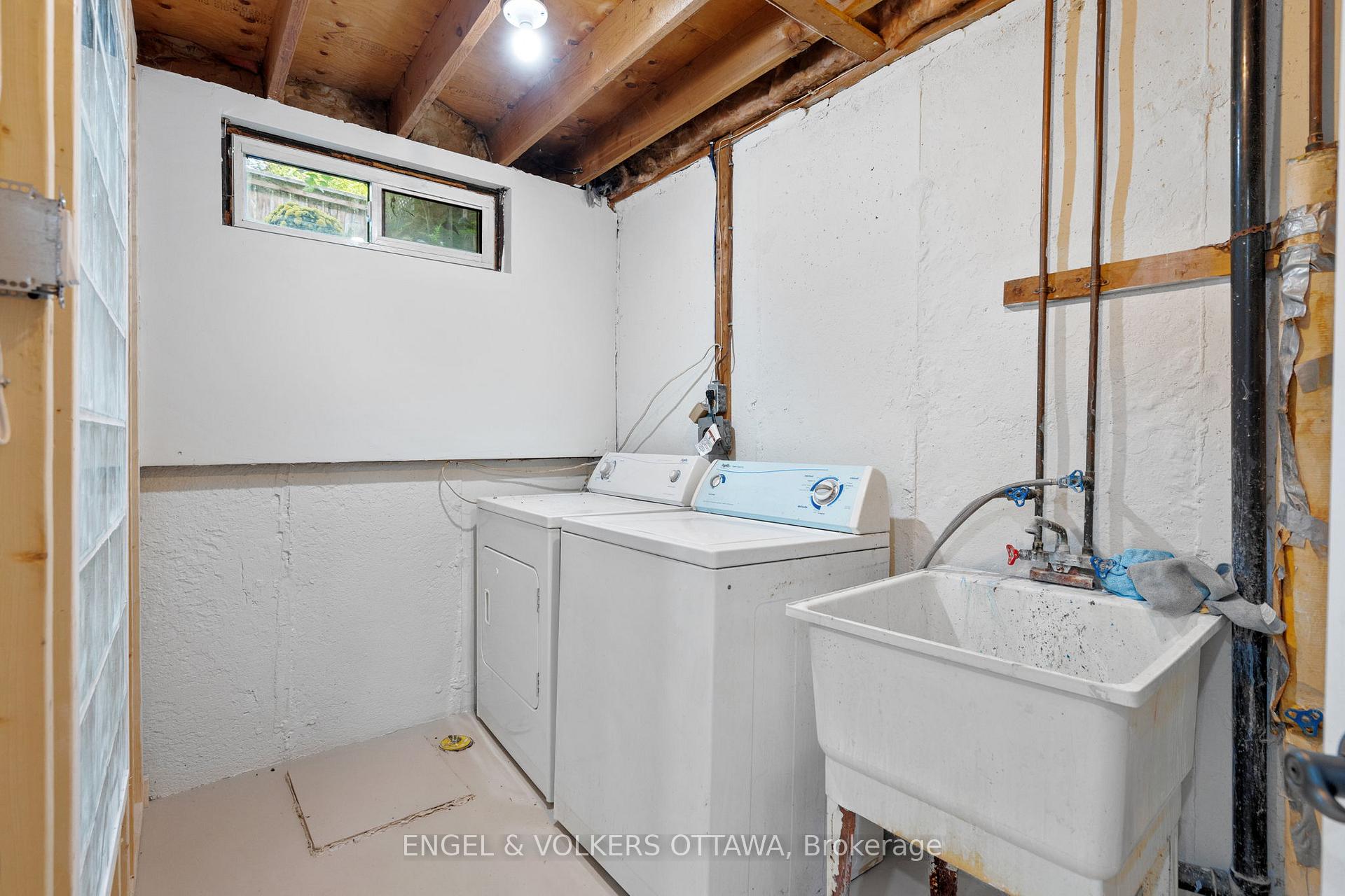 Photo 29 of 1529 Meadowbrook Road, Ottawa, Pineview — HOMEH