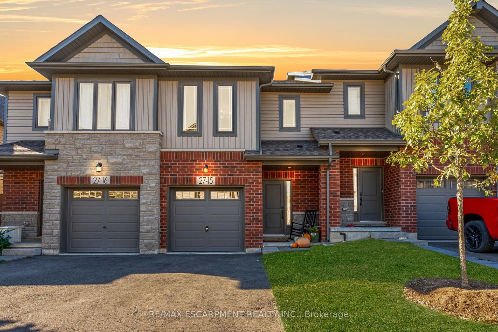 Front of Unit 15, 27 Rachel Drive