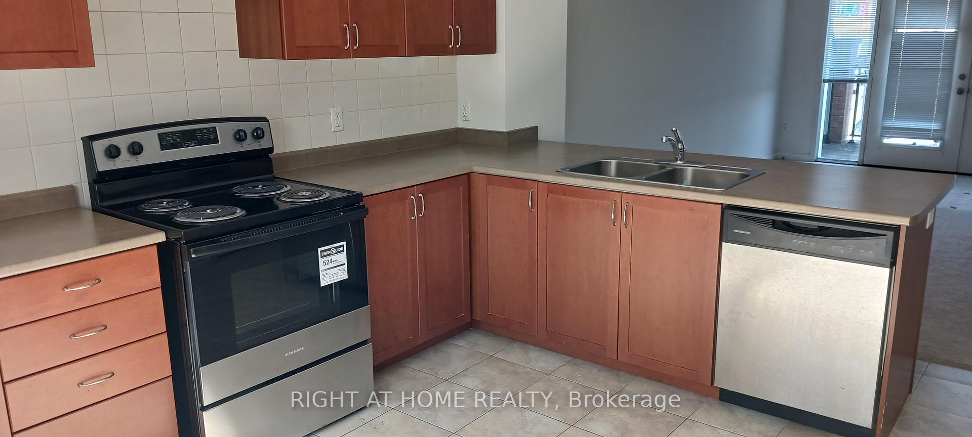 Photo 5 of 67 Burton Howard Drive N, Aurora, Bayview Northeast — HOMEH