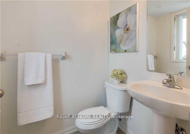Photo 9 of 67 Burton Howard Drive N, Aurora, Bayview Northeast — HOMEH