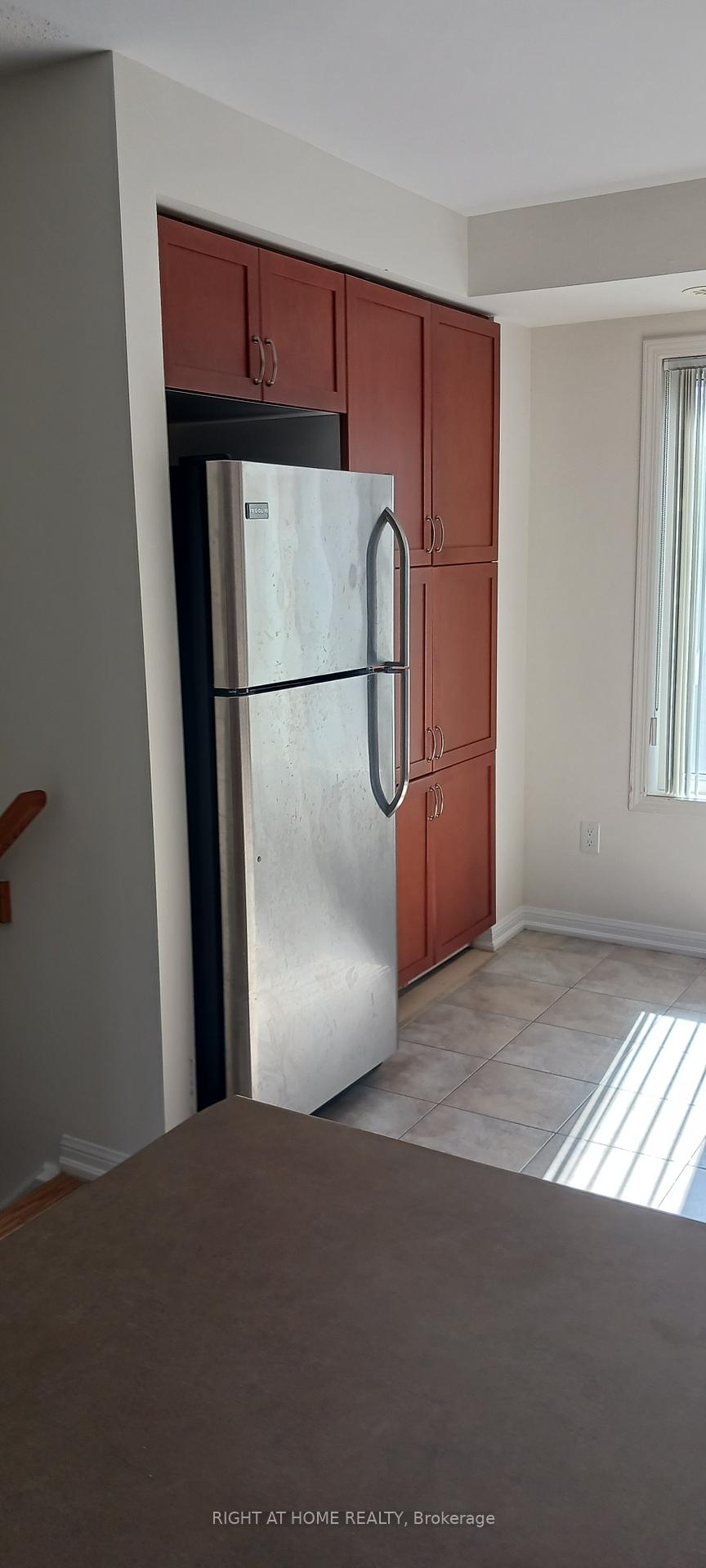 Photo 20 of 67 Burton Howard Drive N, Aurora, Bayview Northeast — HOMEH
