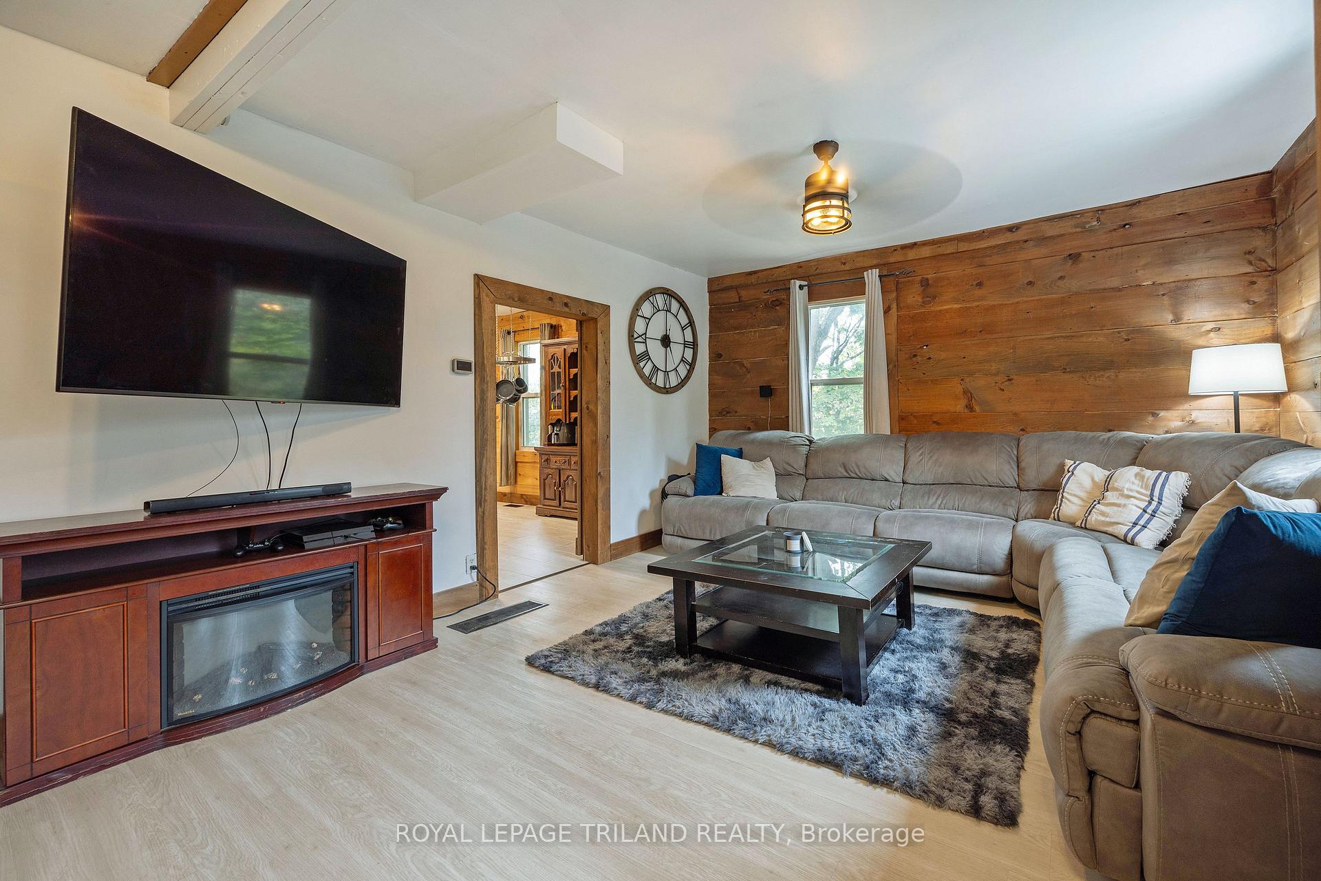 Photo 7 of 15 Cora Street, St. Thomas — HOMEH