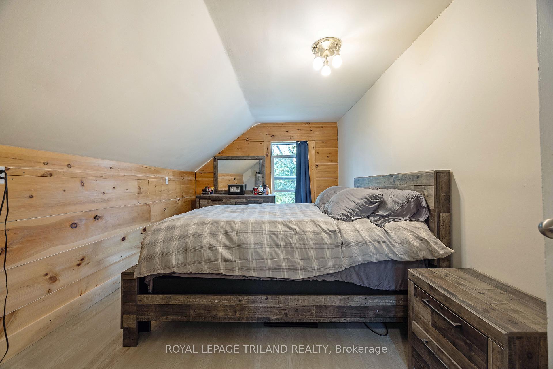 Photo 19 of 15 Cora Street, St. Thomas — HOMEH