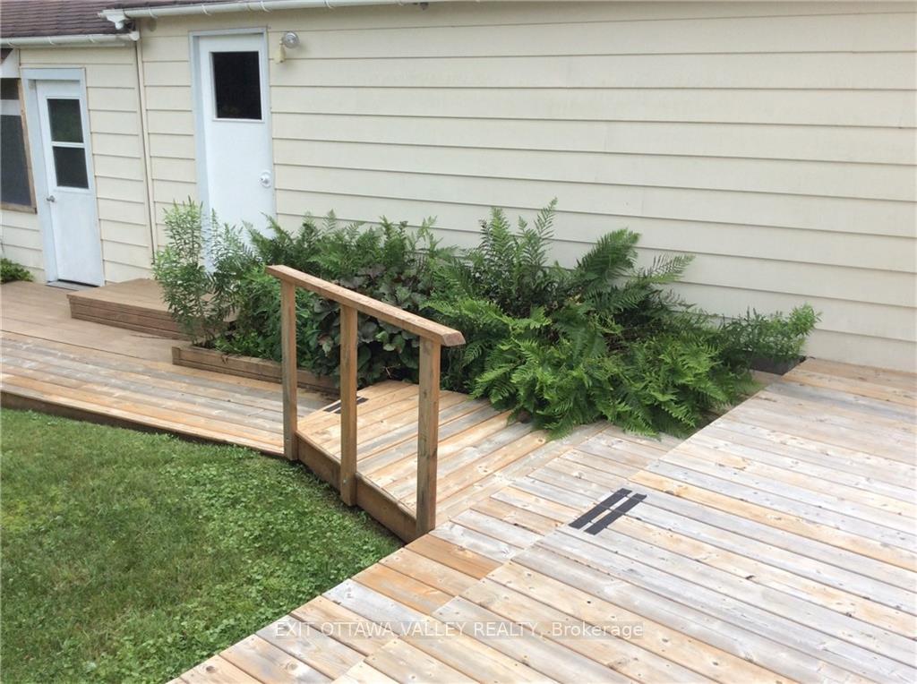 Photo 8 of 55 Beach Avenue, Deep River — HOMEH