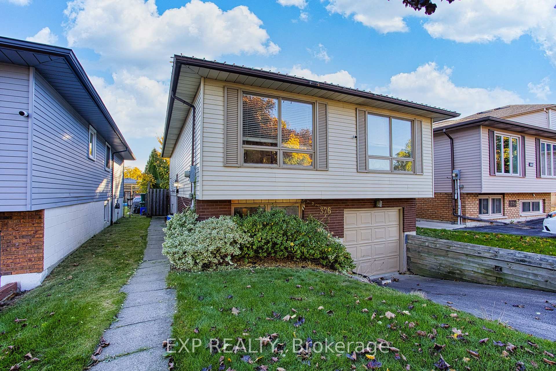 Photo 3 of 376 Rexford Drive, Hamilton, Randall — HOMEH