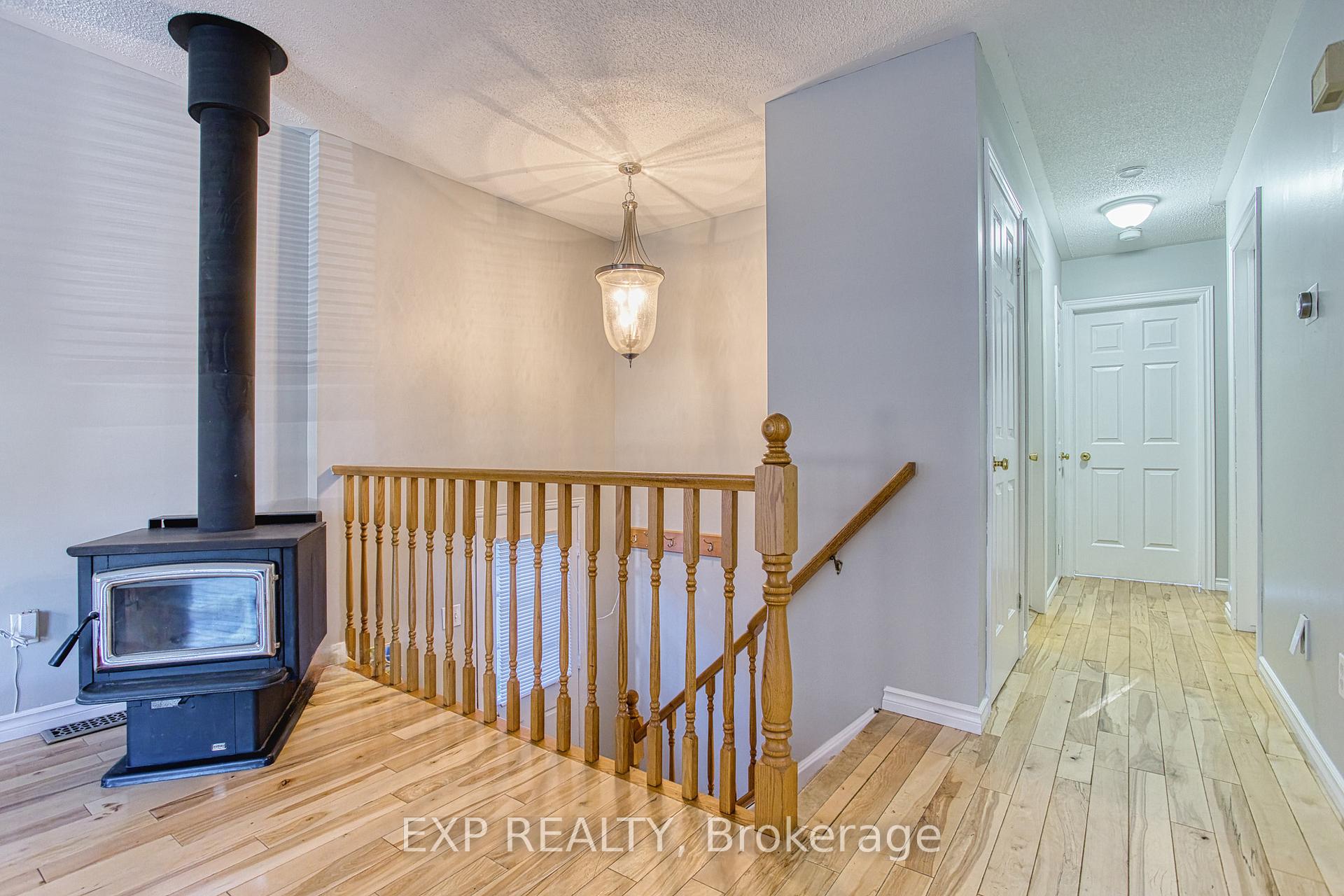 Photo 4 of 376 Rexford Drive, Hamilton, Randall — HOMEH