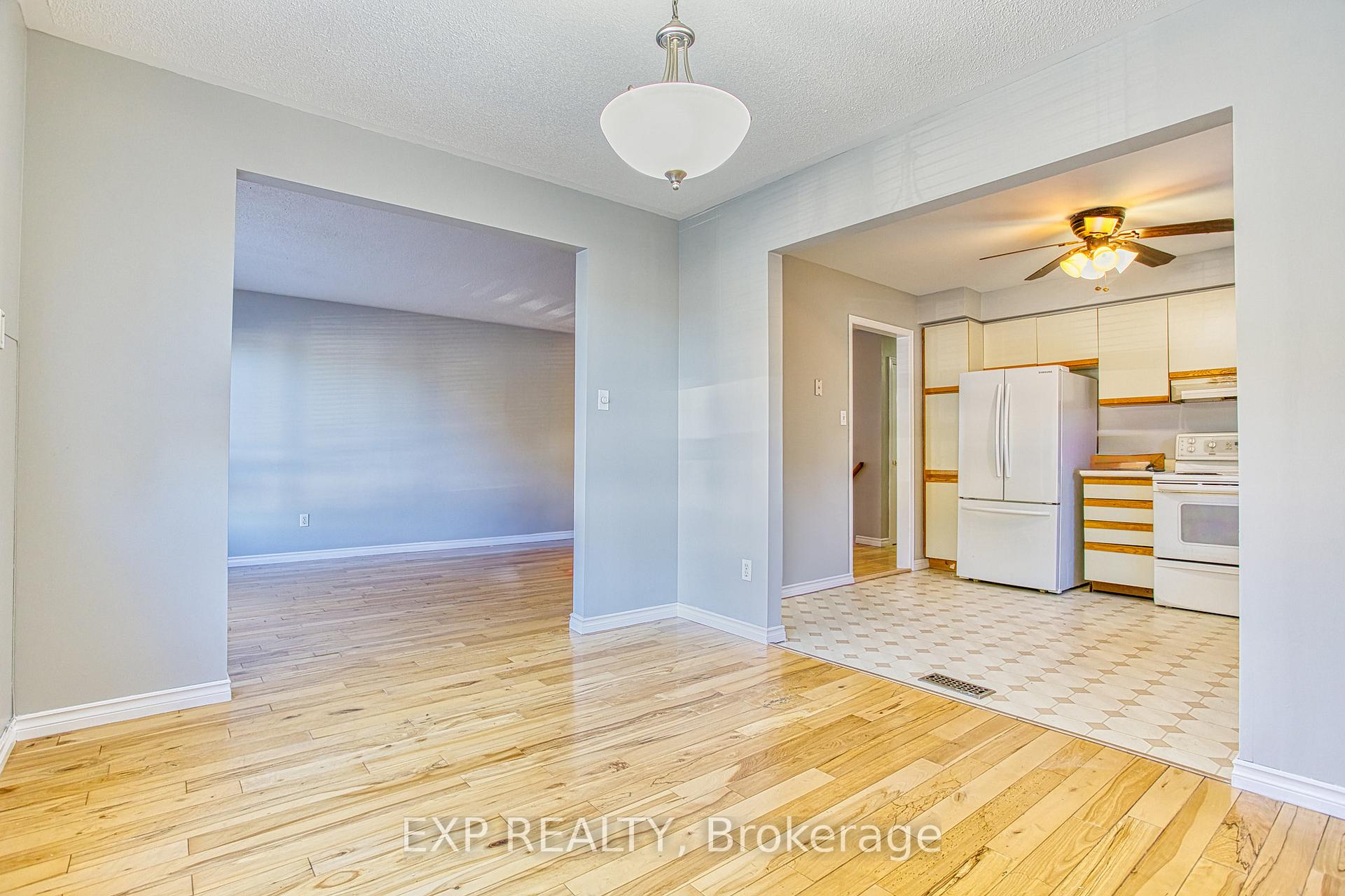Photo 9 of 376 Rexford Drive, Hamilton, Randall — HOMEH