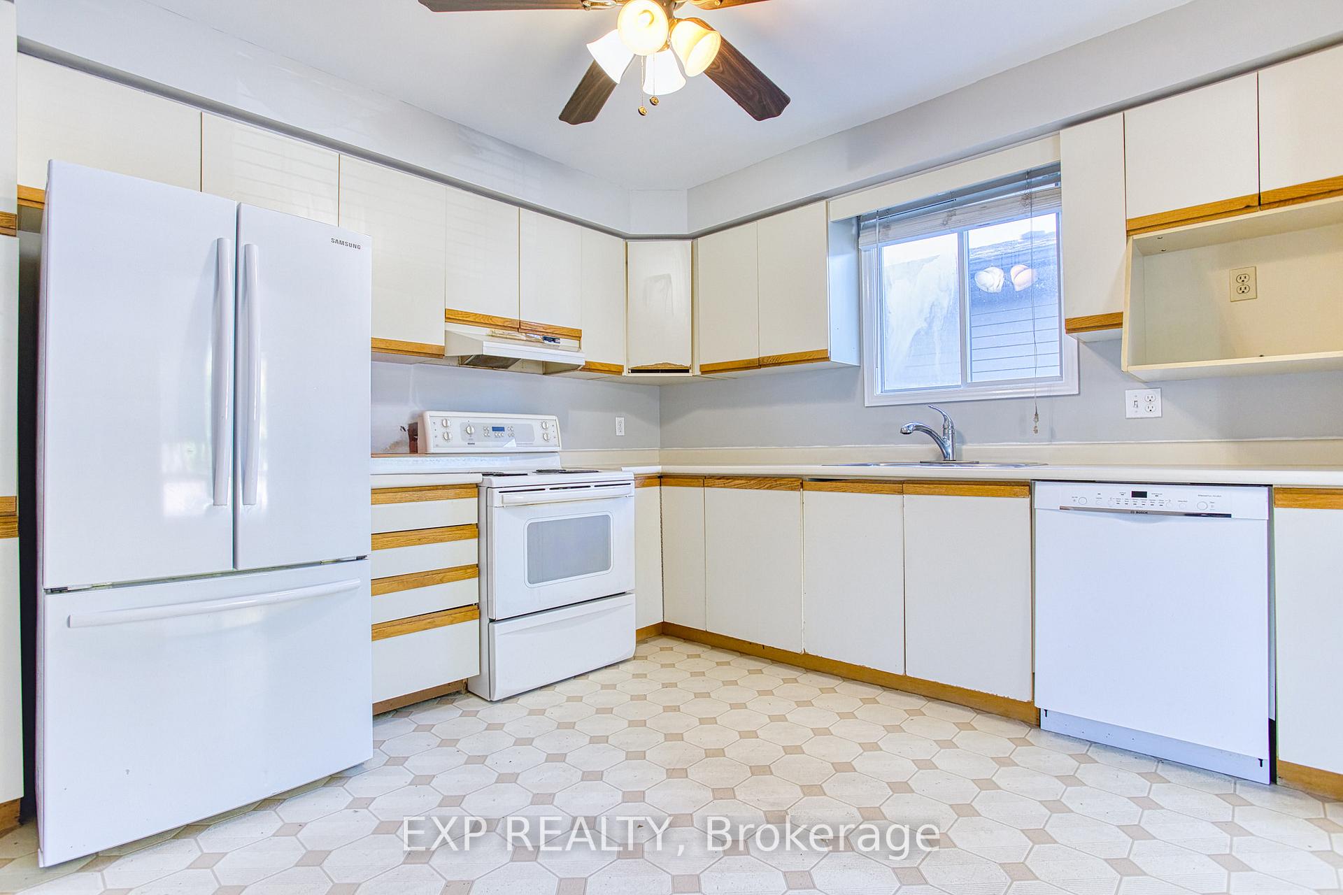 Photo 11 of 376 Rexford Drive, Hamilton, Randall — HOMEH