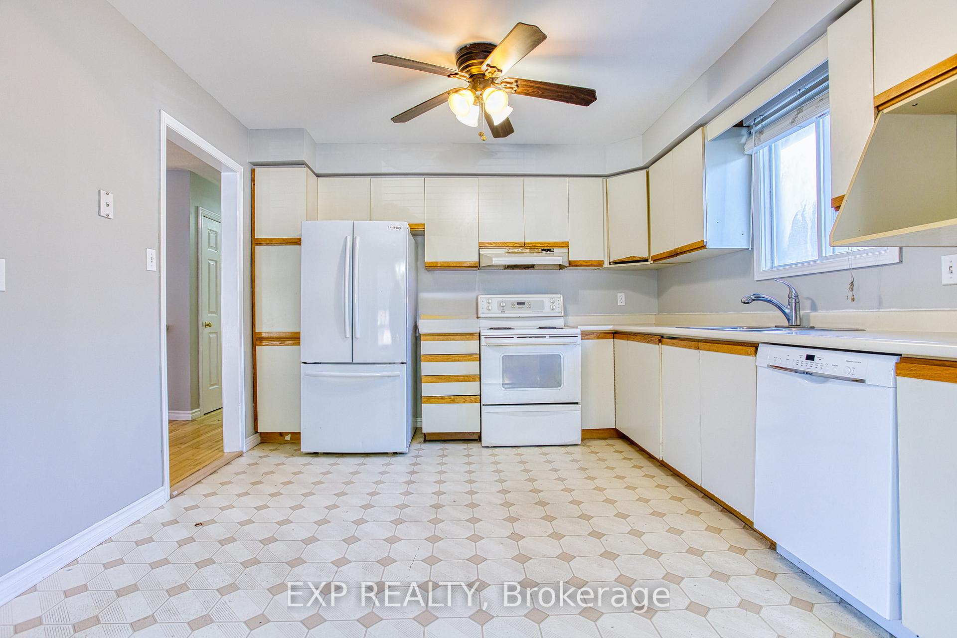 Photo 12 of 376 Rexford Drive, Hamilton, Randall — HOMEH