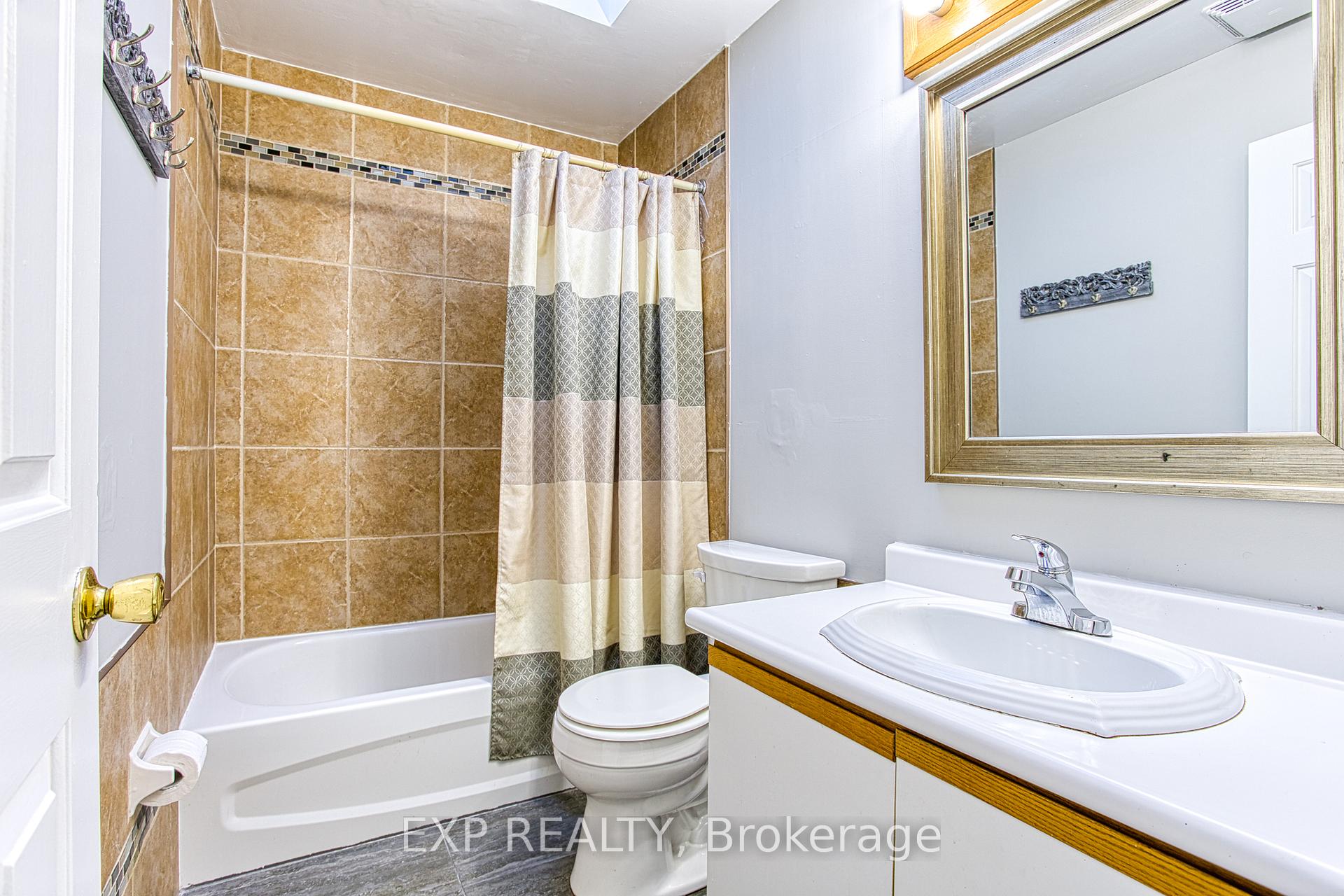 Photo 15 of 376 Rexford Drive, Hamilton, Randall — HOMEH