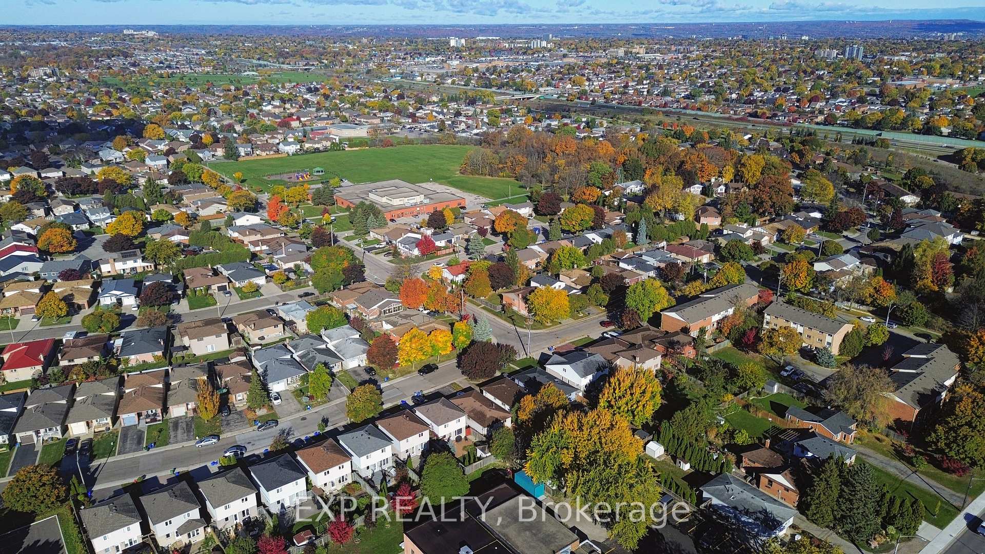 Photo 32 of 376 Rexford Drive, Hamilton, Randall — HOMEH