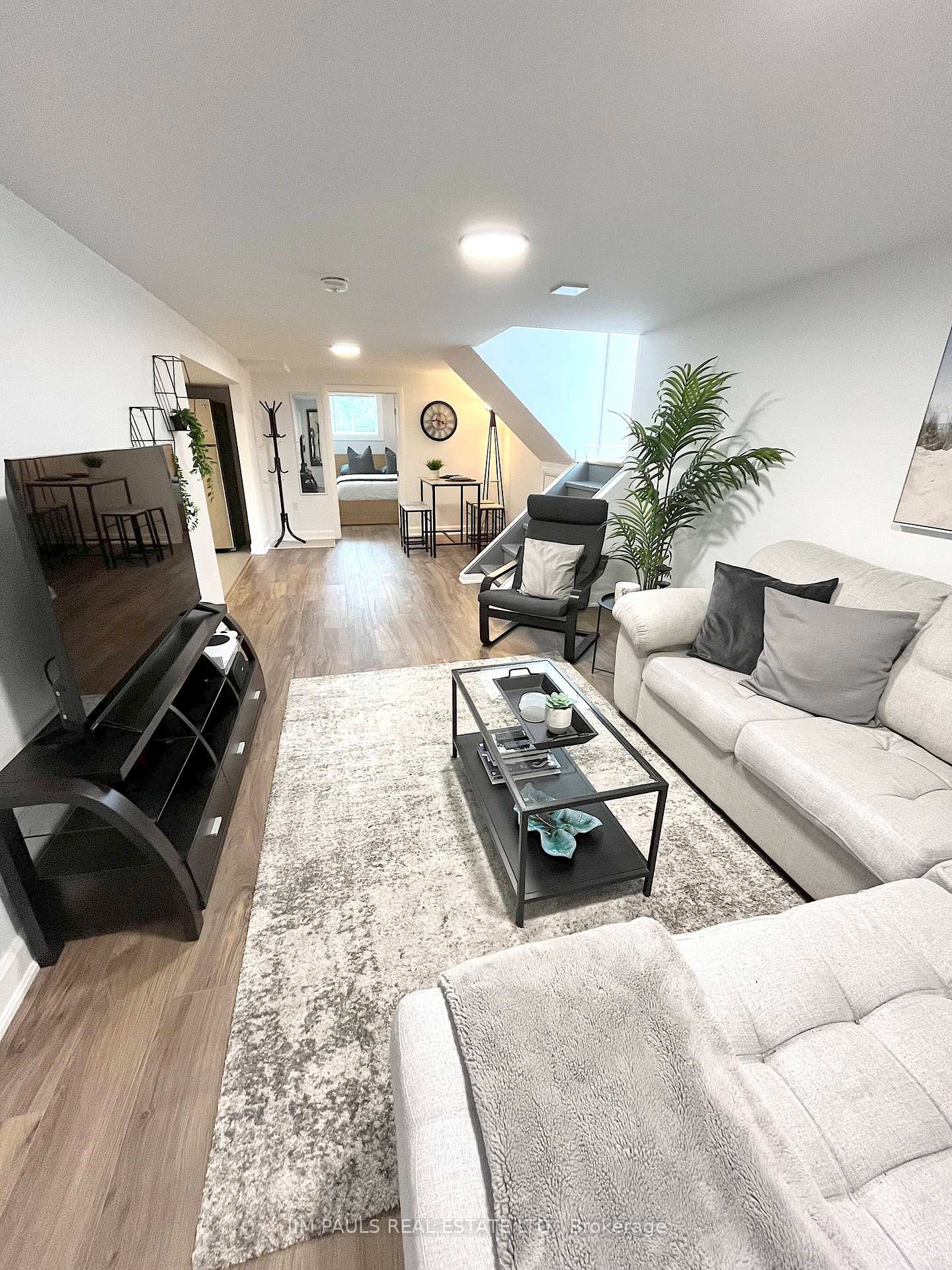 Photo 10 of 87 Locheed Drive, Hamilton, Lisgar — HOMEH