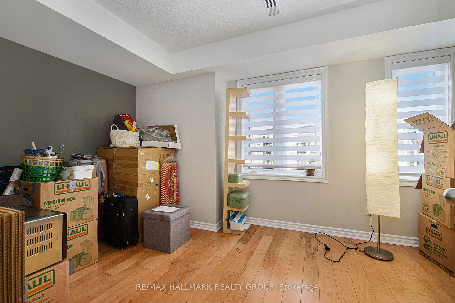 Photo 16 of 2814 Baseline Road, Ottawa, Leslie Park — HOMEH