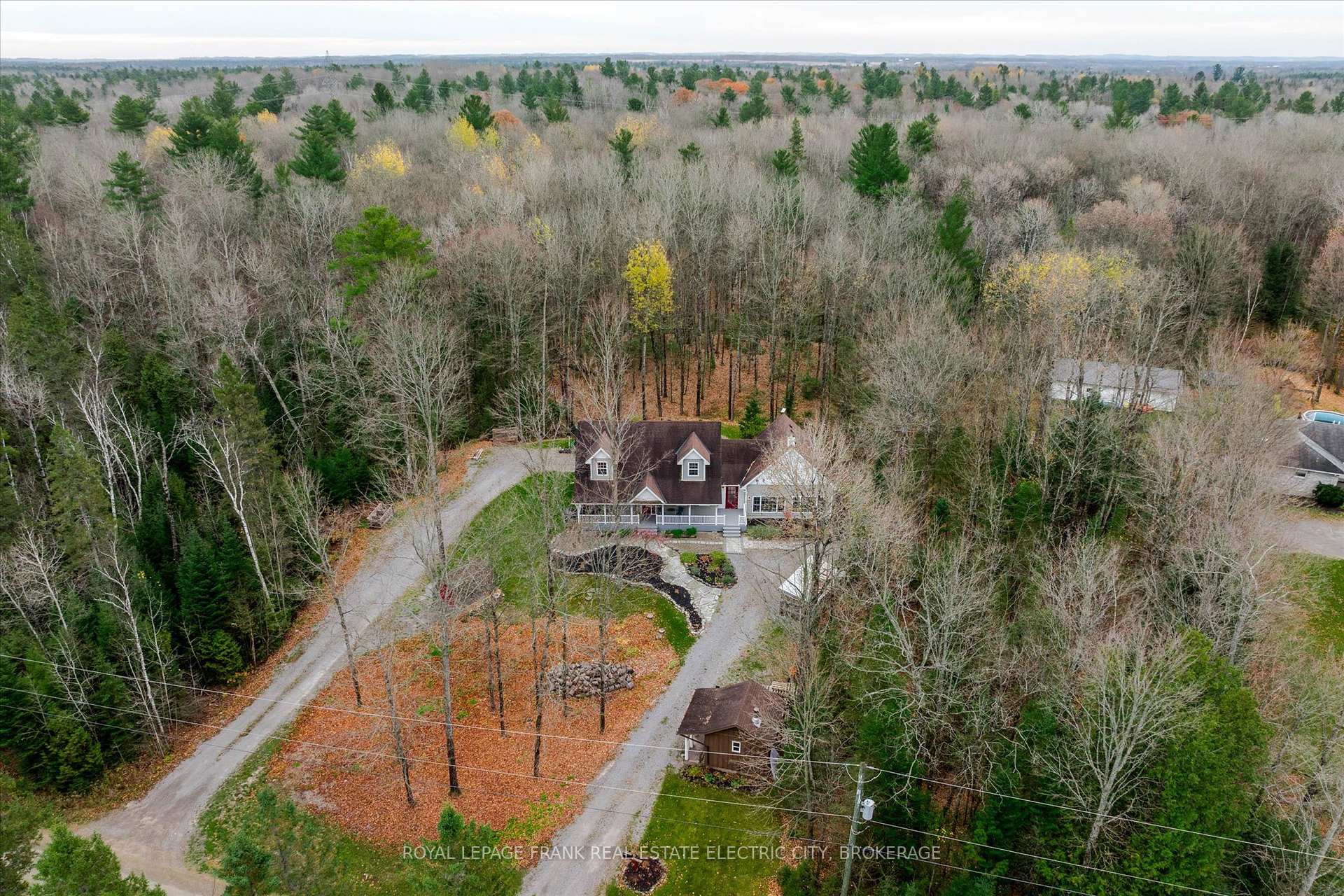 Photo 4 of 813 Centre Dummer Road, Douro-Dummer — HOMEH