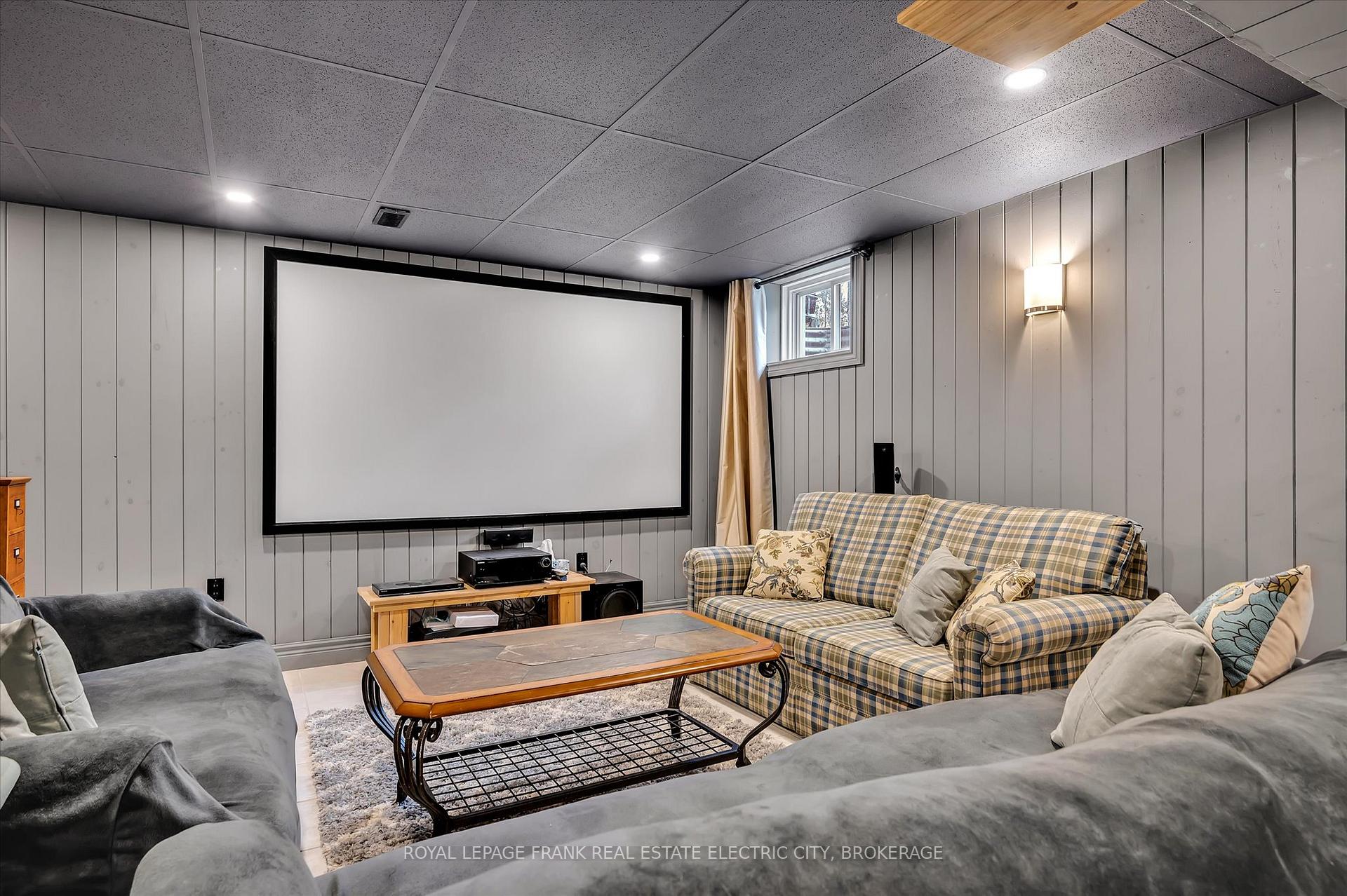 Photo 33 of 813 Centre Dummer Road, Douro-Dummer — HOMEH