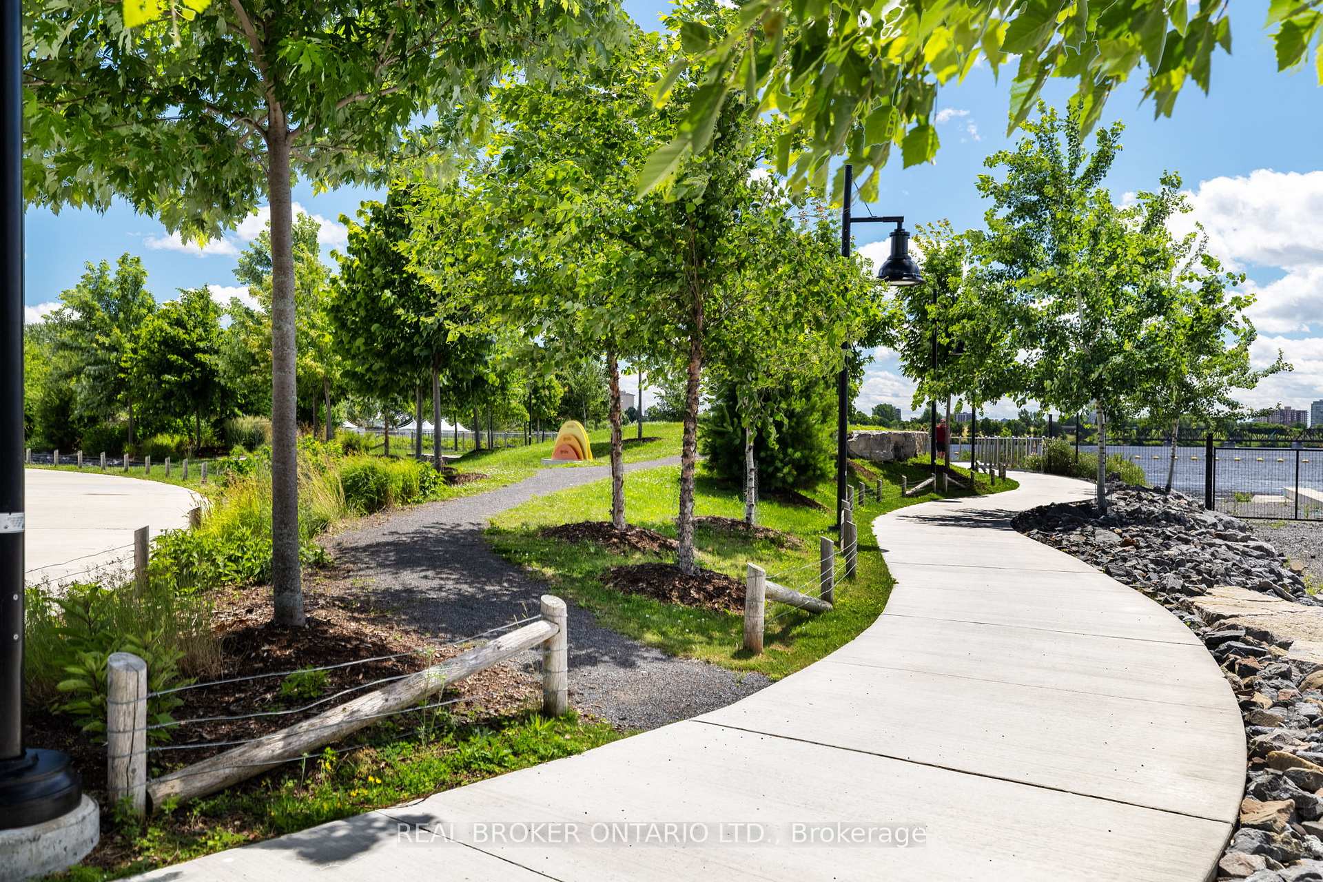 Photo 19 of Unit 316, 320 Miwate Private, Ottawa, Mechanicsville — HOMEH