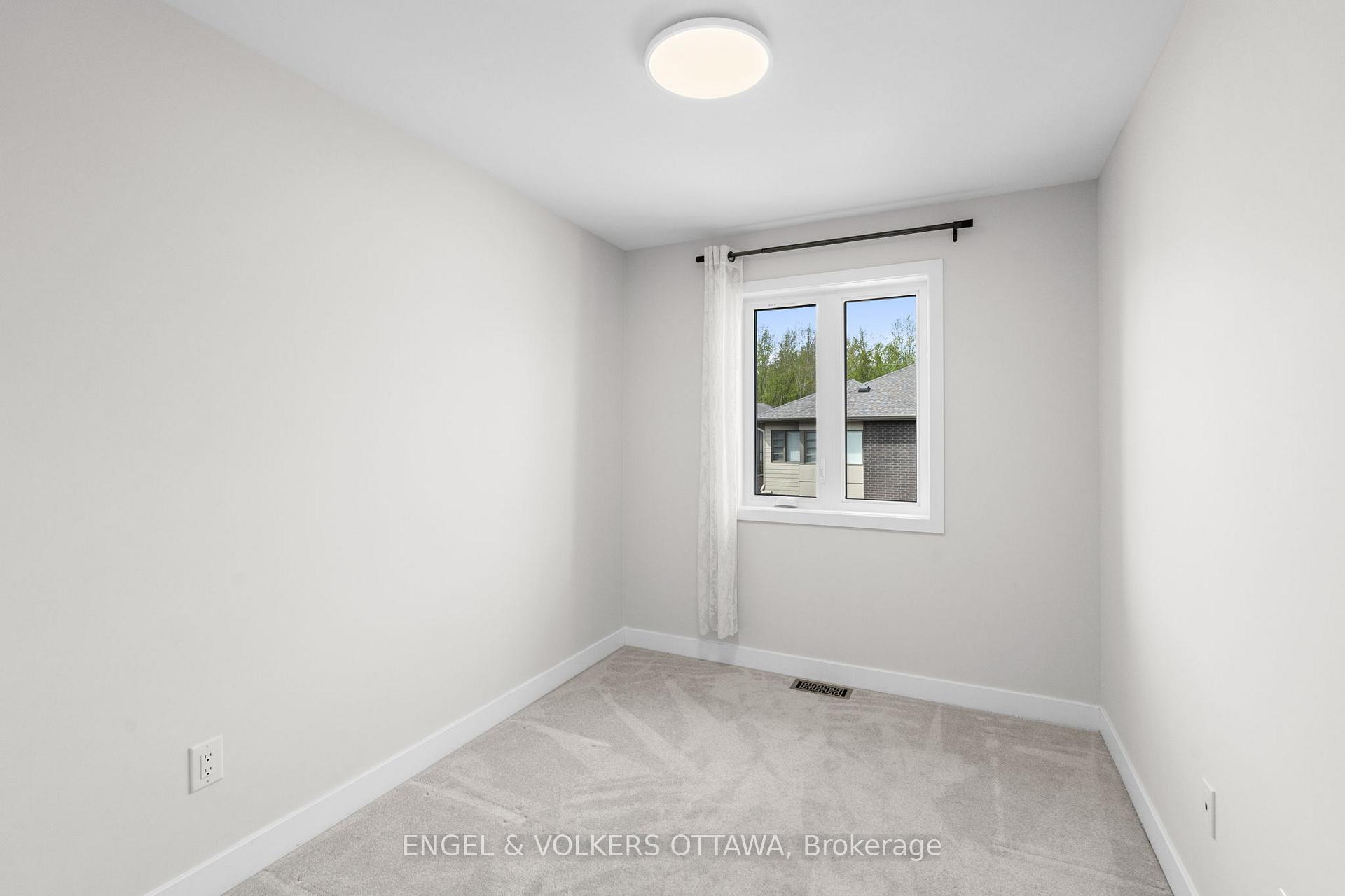Photo 28 of 84 Canvasback Ridge, Ottawa, Riverside South/Gloucester Glen — HOMEH