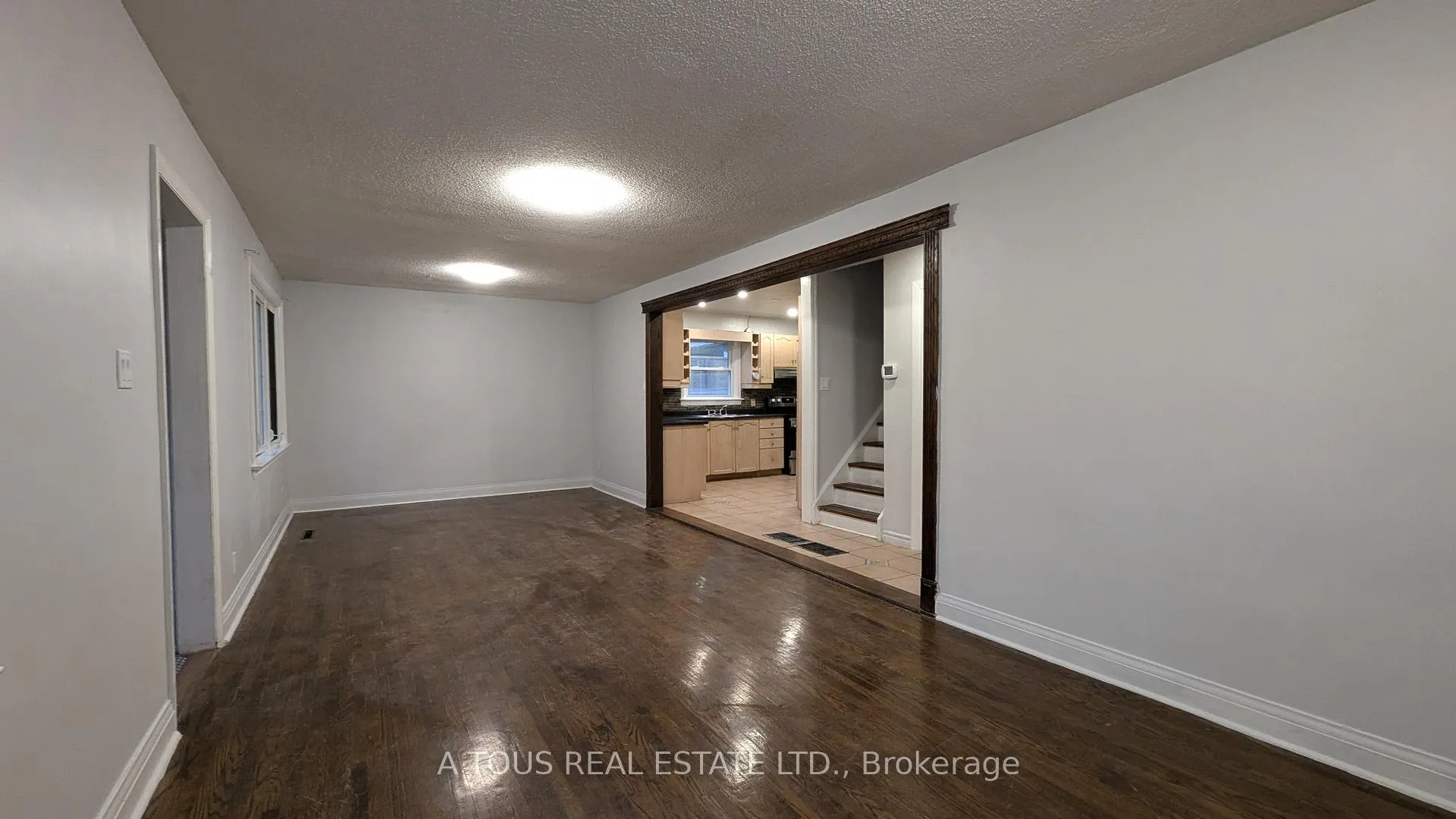 Photo 2 of 12 Armstrong Street, Brampton, Downtown Brampton — HOMEH