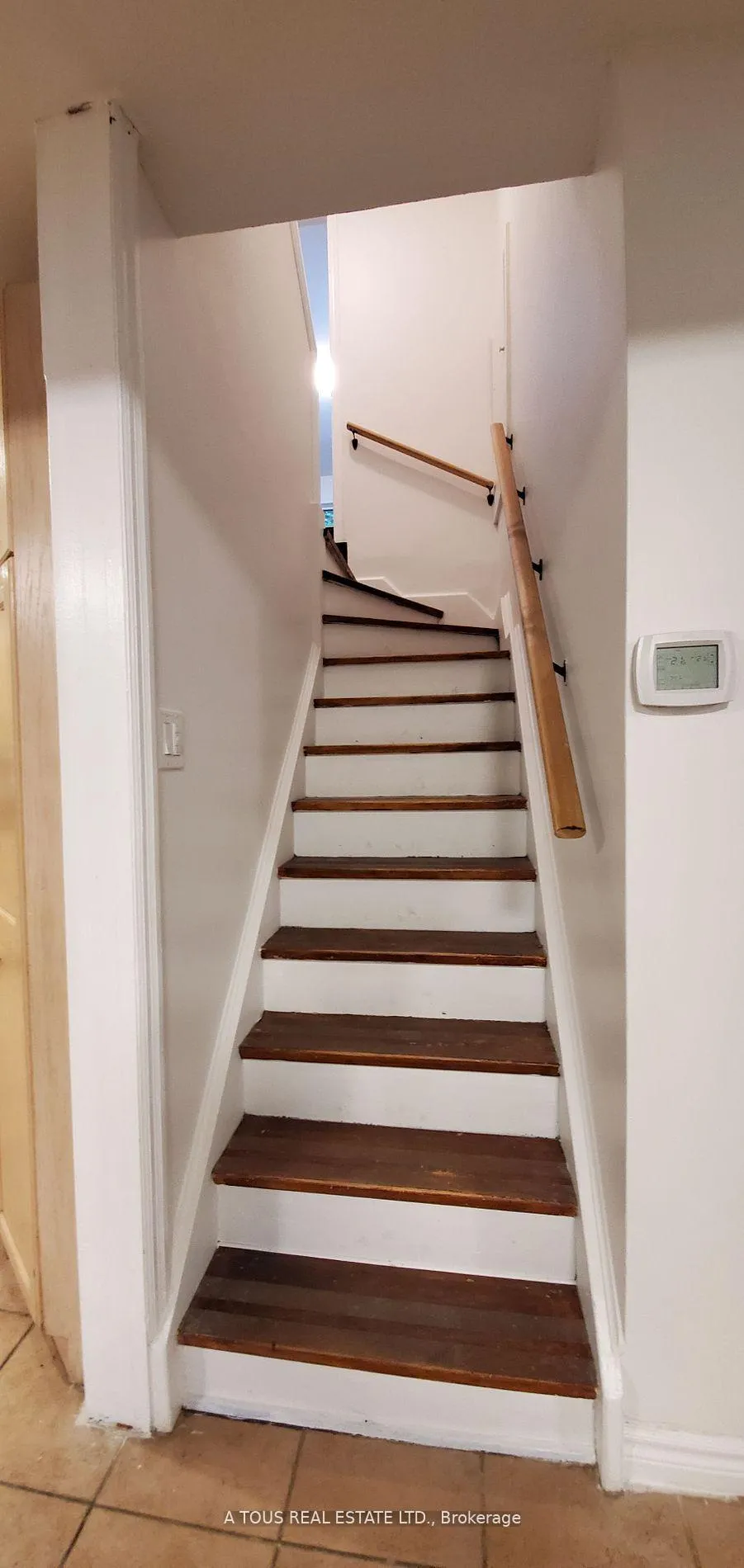 Photo 11 of 12 Armstrong Street, Brampton, Downtown Brampton — HOMEH