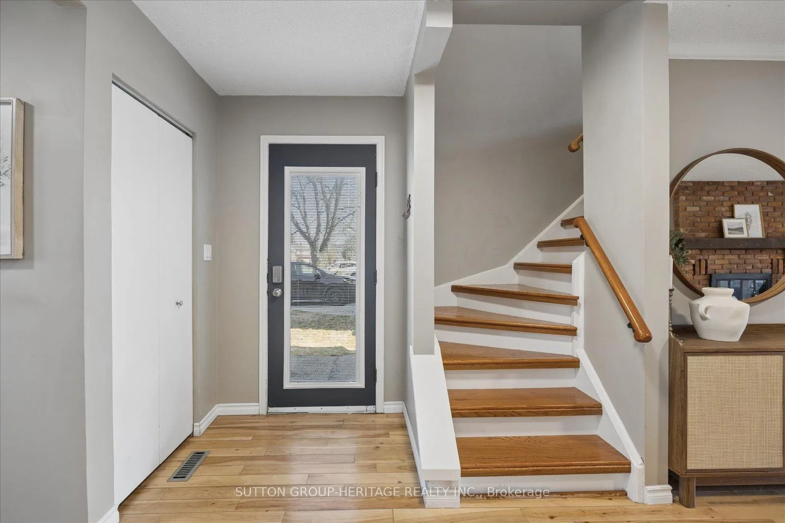Photo 3 of 24 Andrea Road, Ajax, South East — HOMEH
