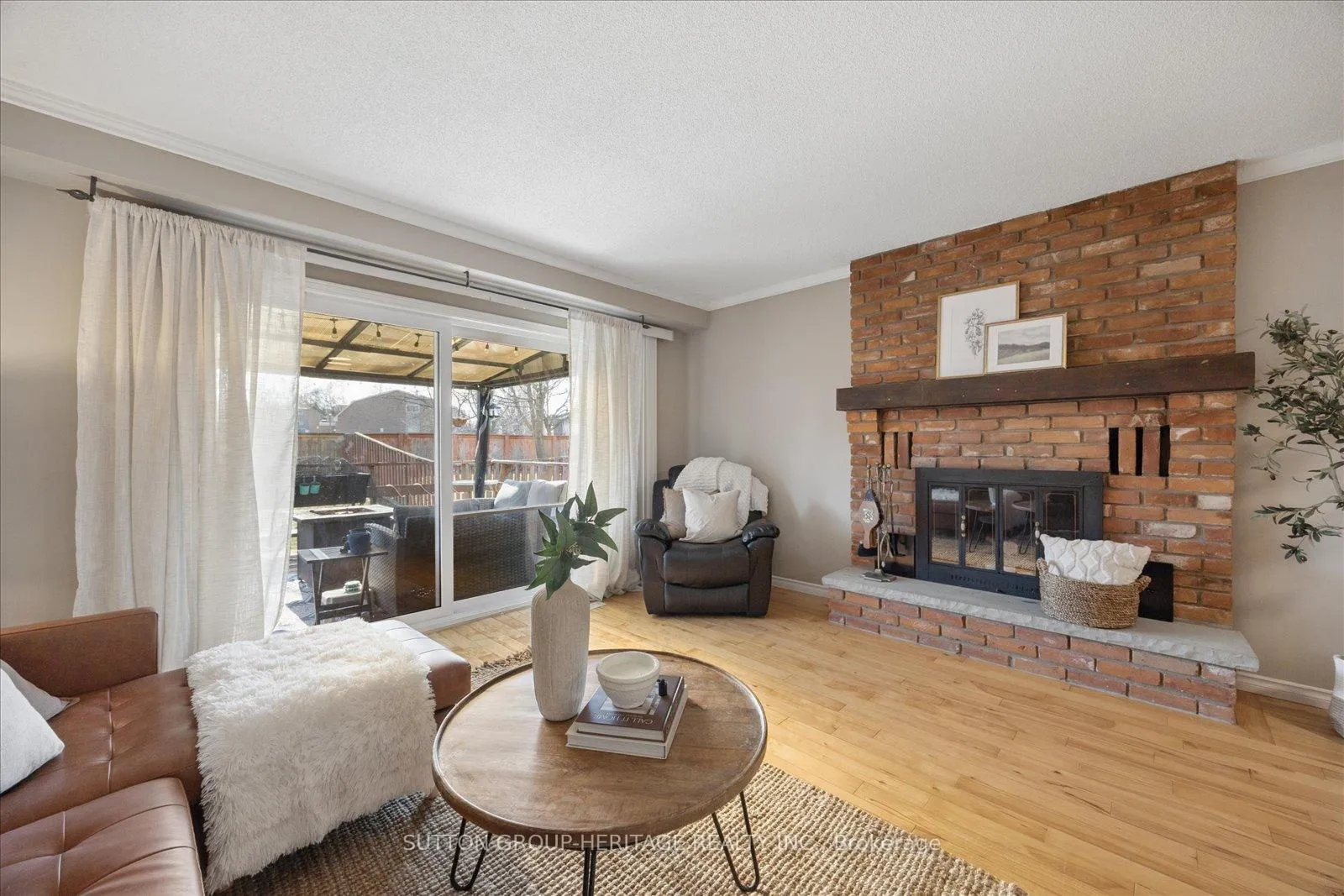 Photo 5 of 24 Andrea Road, Ajax, South East — HOMEH