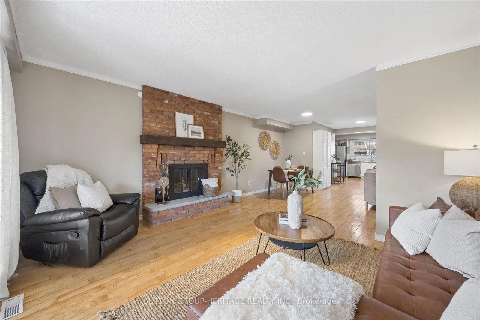 Photo 7 of 24 Andrea Road, Ajax, South East — HOMEH