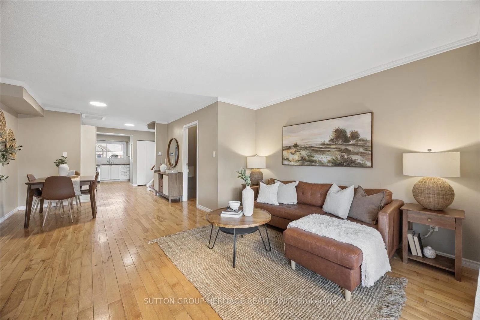 Photo 8 of 24 Andrea Road, Ajax, South East — HOMEH