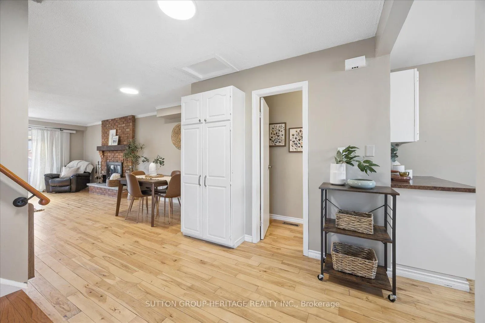 Photo 14 of 24 Andrea Road, Ajax, South East — HOMEH