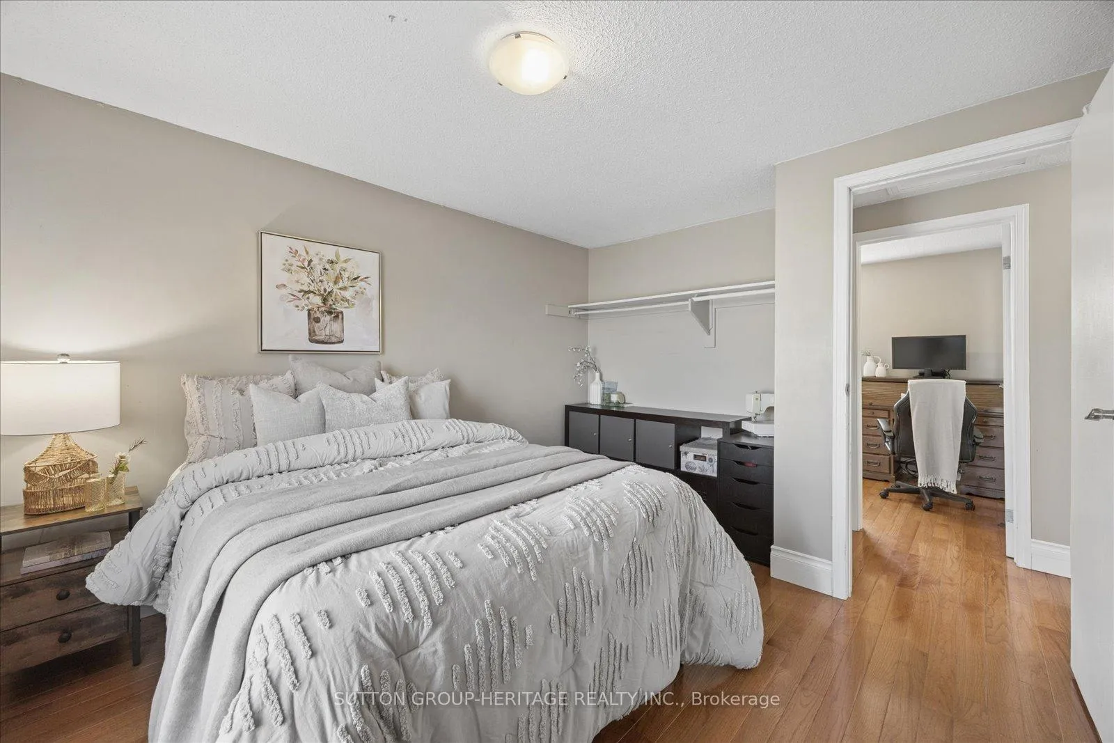Photo 25 of 24 Andrea Road, Ajax, South East — HOMEH