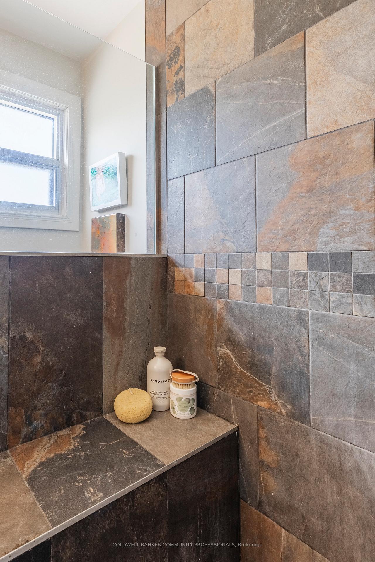 Photo 74 of 195 Rosslyn Avenue N, Hamilton, Crown Point — HOMEH
