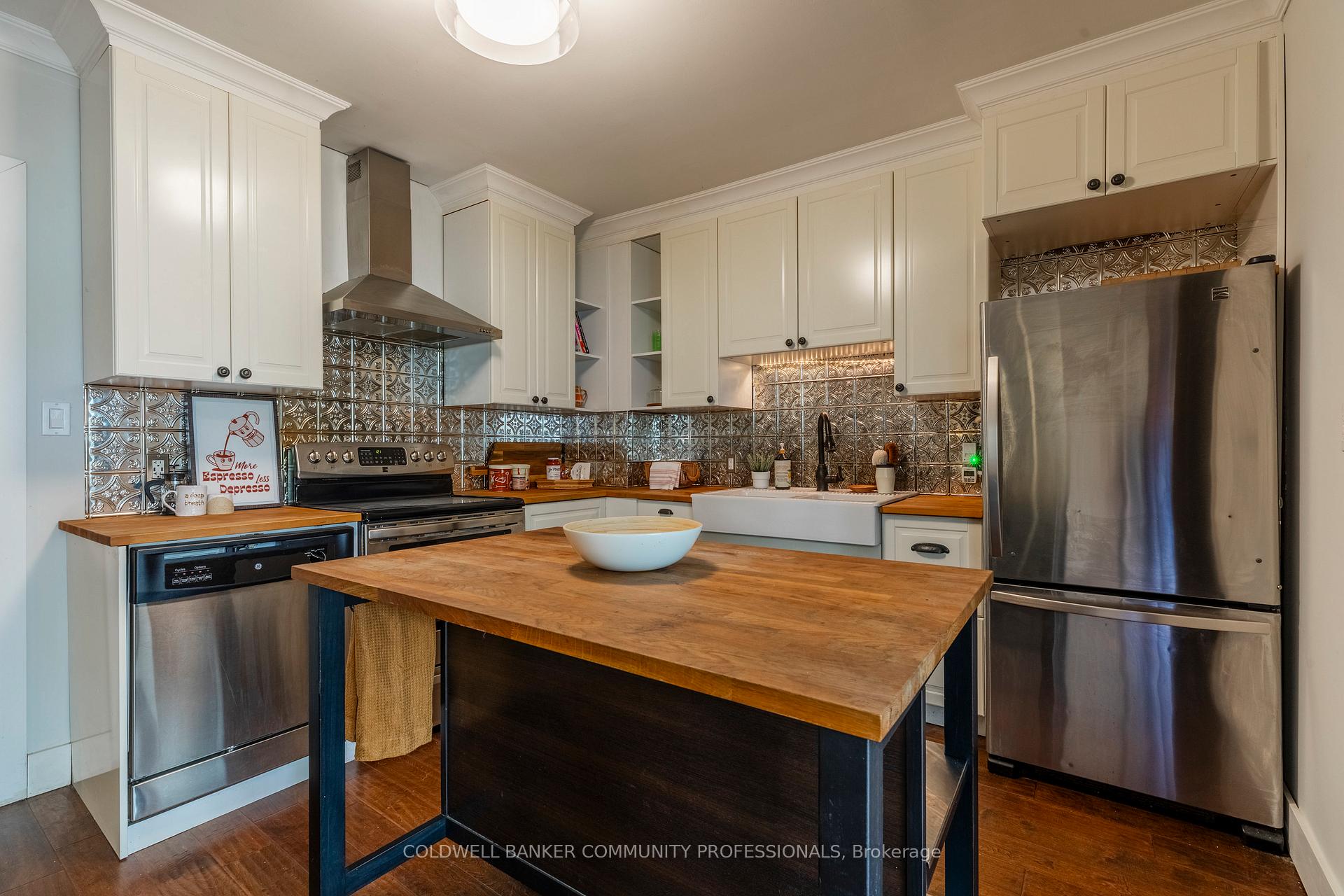 Photo 14 of 195 Rosslyn Avenue N, Hamilton, Crown Point — HOMEH