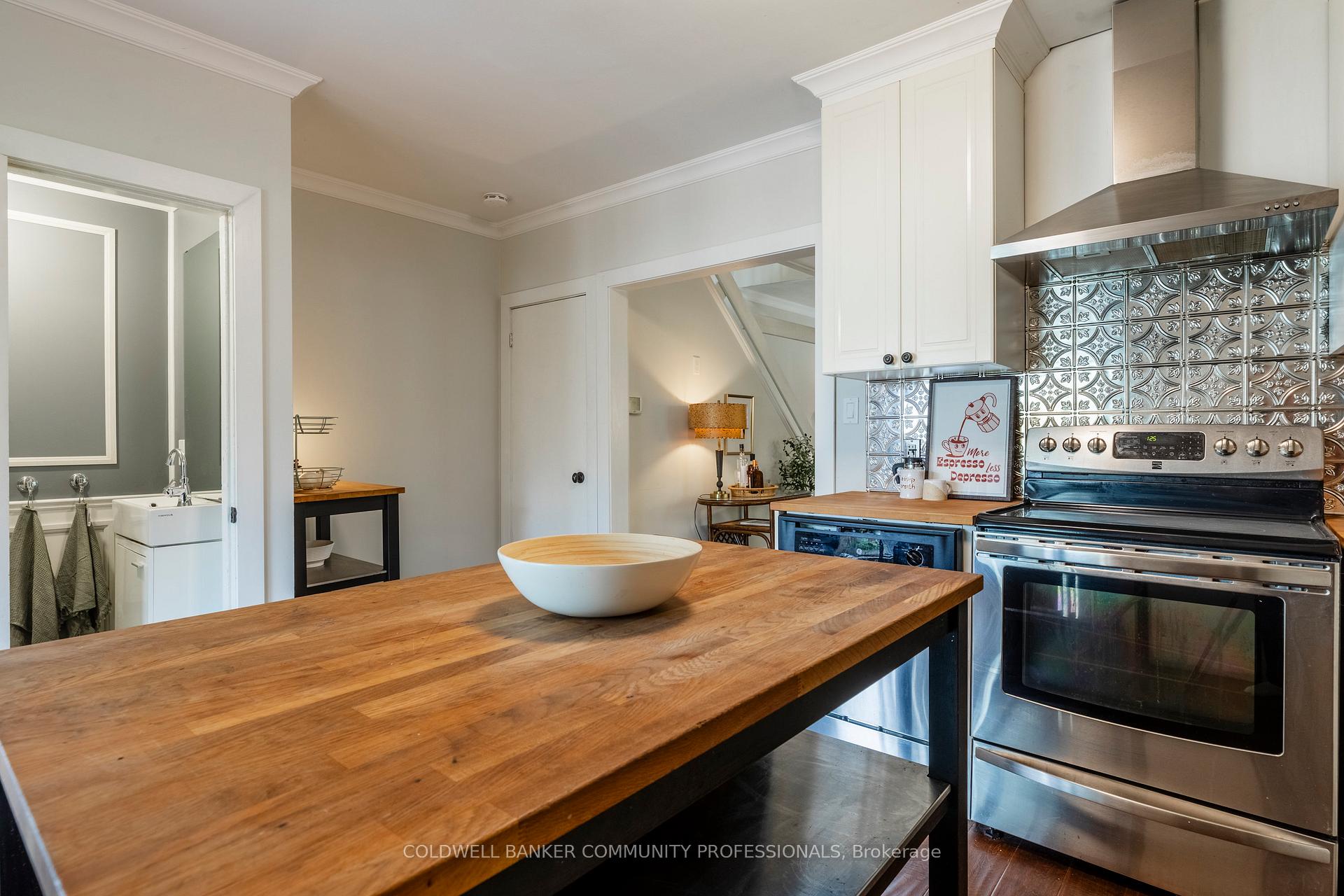 Photo 17 of 195 Rosslyn Avenue N, Hamilton, Crown Point — HOMEH