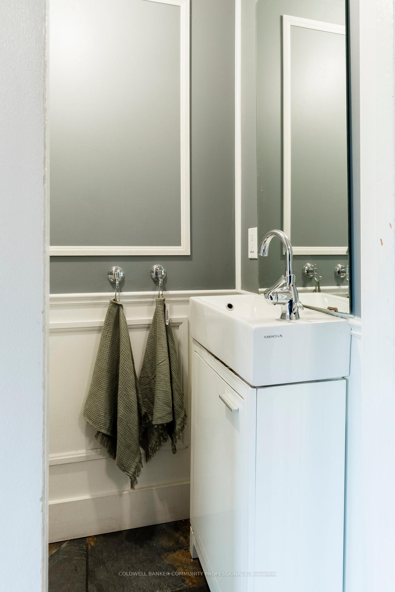 Photo 19 of 195 Rosslyn Avenue N, Hamilton, Crown Point — HOMEH