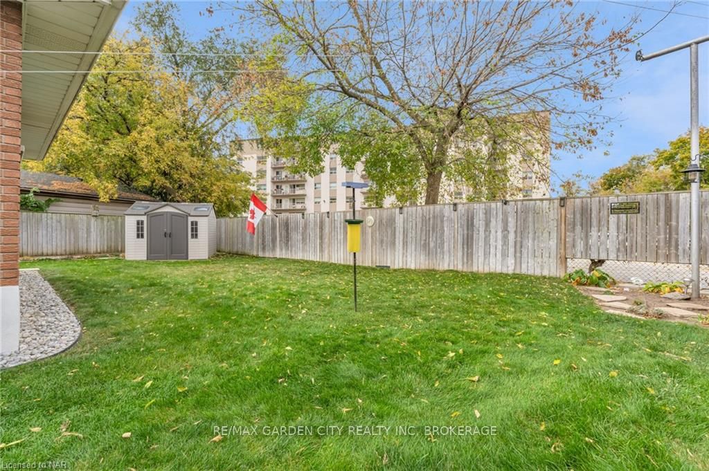Photo 28 of 22 Highcourt Crescent, St. Catharines, Vine/Linwell — HOMEH