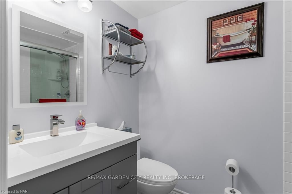 Photo 22 of 22 Highcourt Crescent, St. Catharines, Vine/Linwell — HOMEH