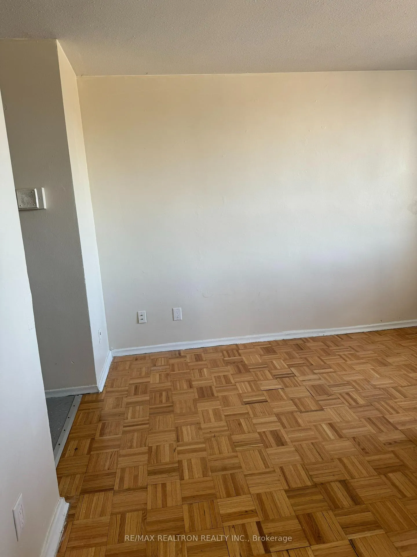 Photo 4 of Unit 803, 500 Dawes Road, Toronto, O'Connor-Parkview — HOMEH