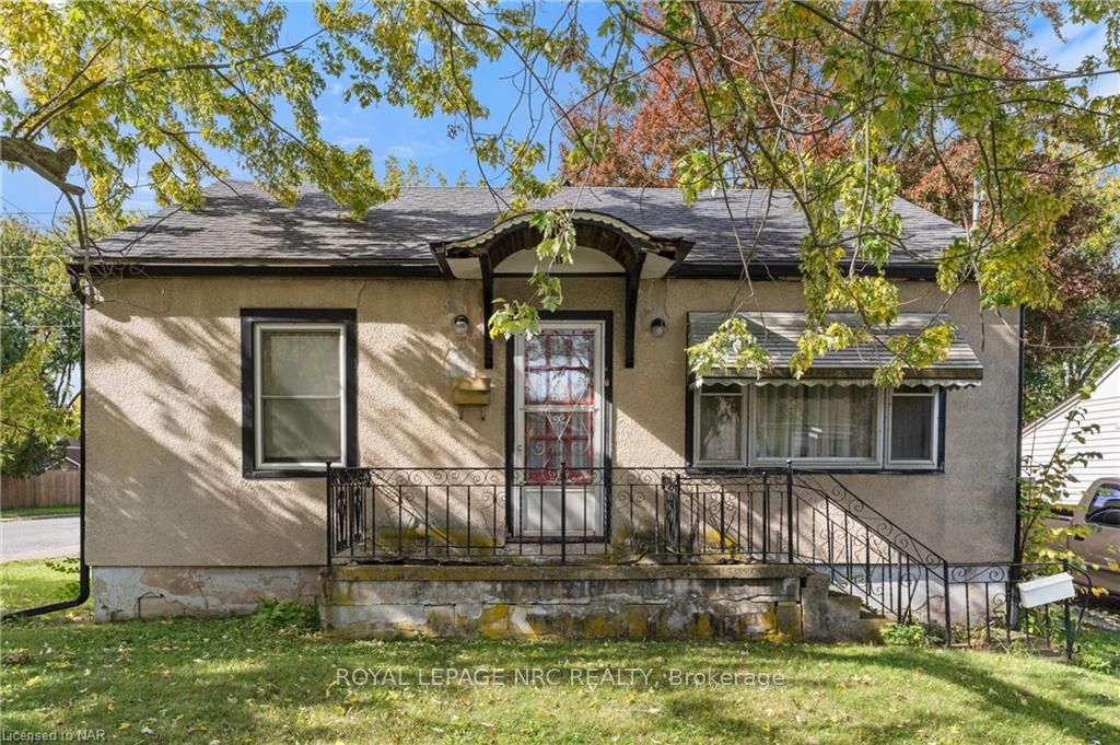 Photo 1 of 11 1/2 Willow Street, St. Catharines, Burleigh Hill — HOMEH