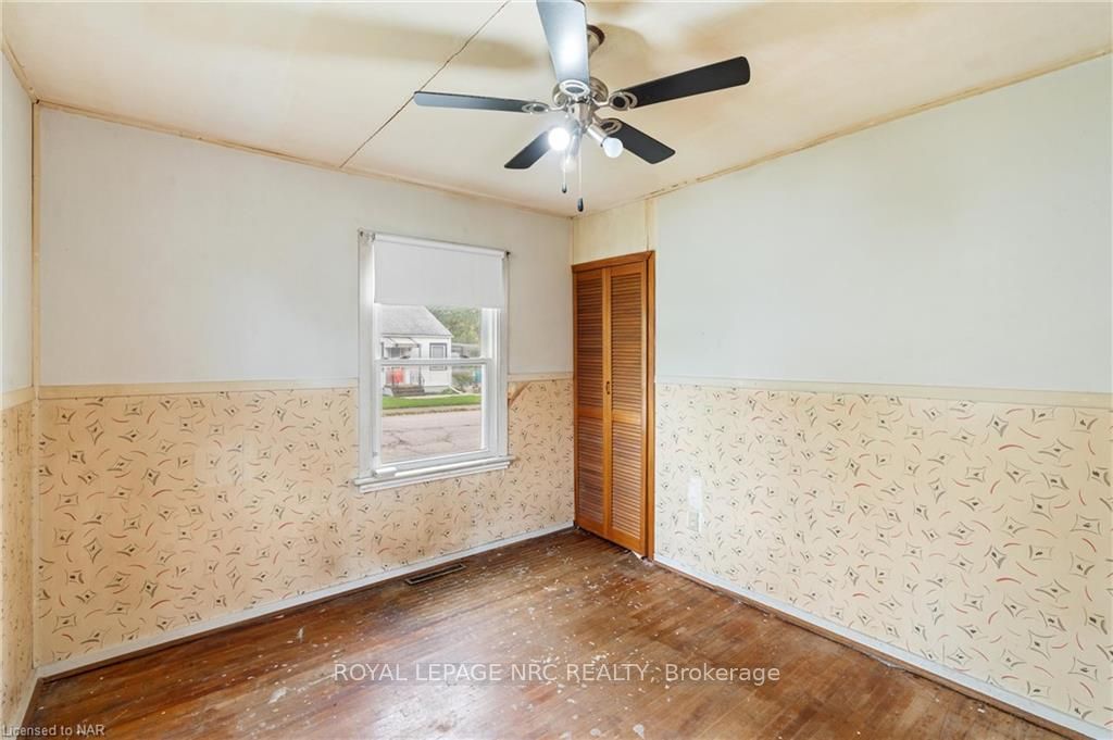 Photo 16 of 11 1/2 Willow Street, St. Catharines, Burleigh Hill — HOMEH