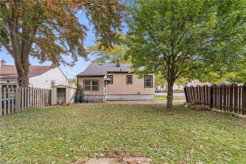 Photo 23 of 11 1/2 Willow Street, St. Catharines, Burleigh Hill — HOMEH