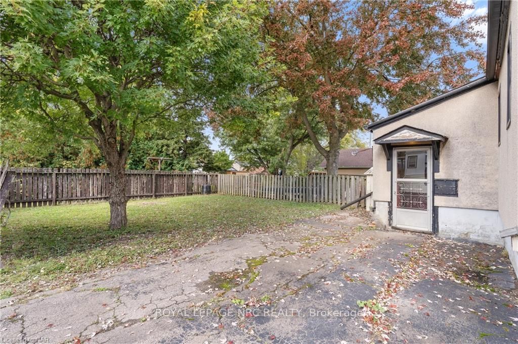 Photo 26 of 11 1/2 Willow Street, St. Catharines, Burleigh Hill — HOMEH