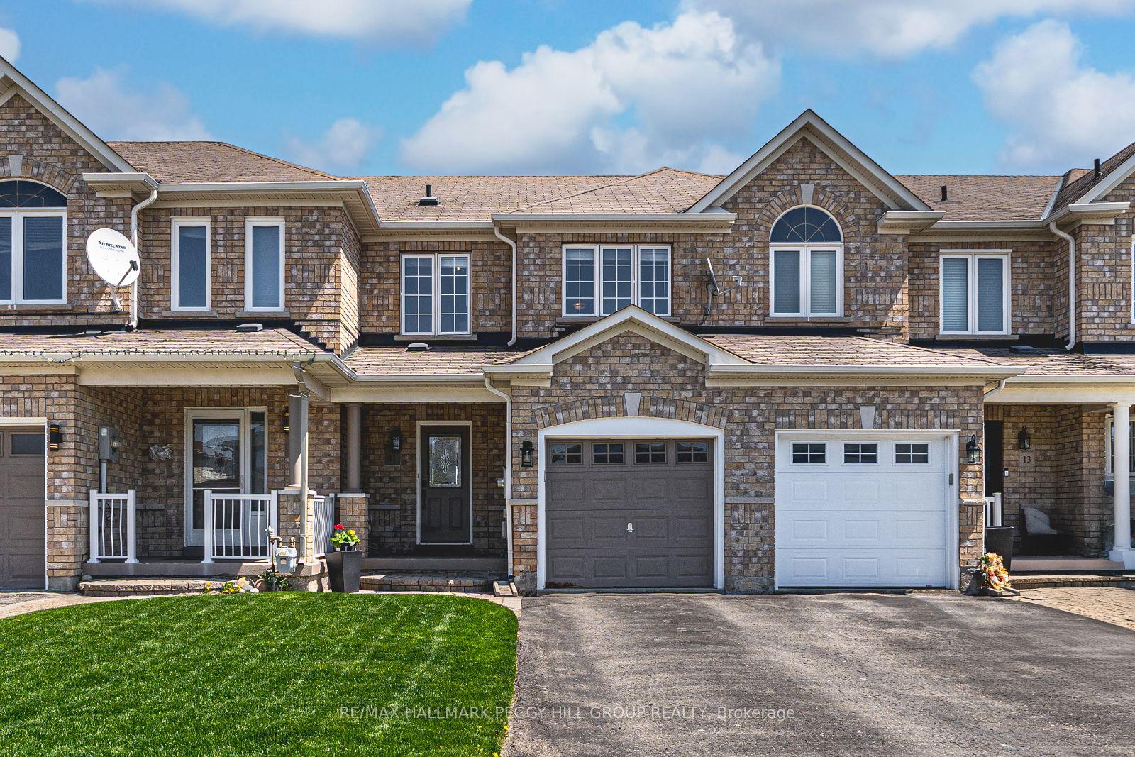Photo 1 of 11 Lake Crescent, Barrie, Holly — HOMEH