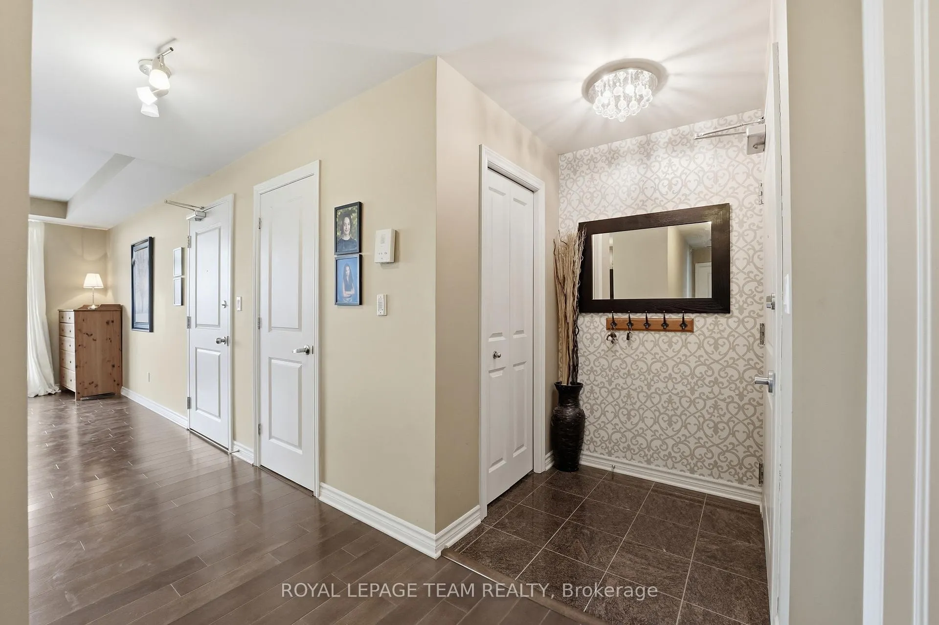 Photo 7 of Unit 5, 10 Prestige Circle, Ottawa, Chatelaine Village — HOMEH