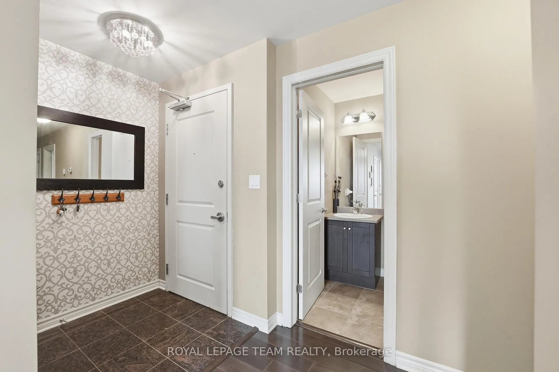 Photo 8 of Unit 5, 10 Prestige Circle, Ottawa, Chatelaine Village — HOMEH