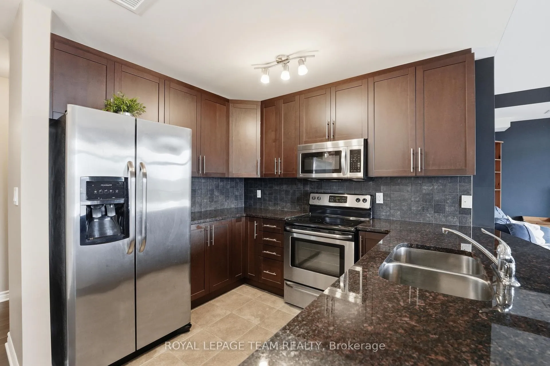 Photo 13 of Unit 5, 10 Prestige Circle, Ottawa, Chatelaine Village — HOMEH