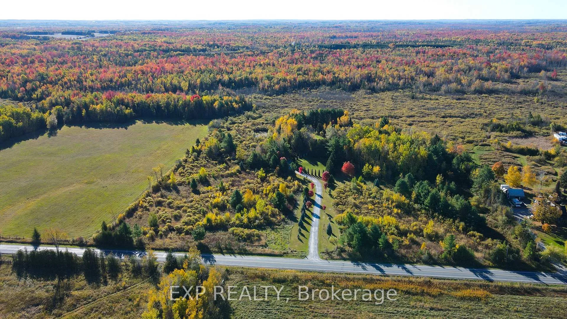 Photo 2 of 8327 Old Homestead Road, Georgina, Baldwin — HOMEH