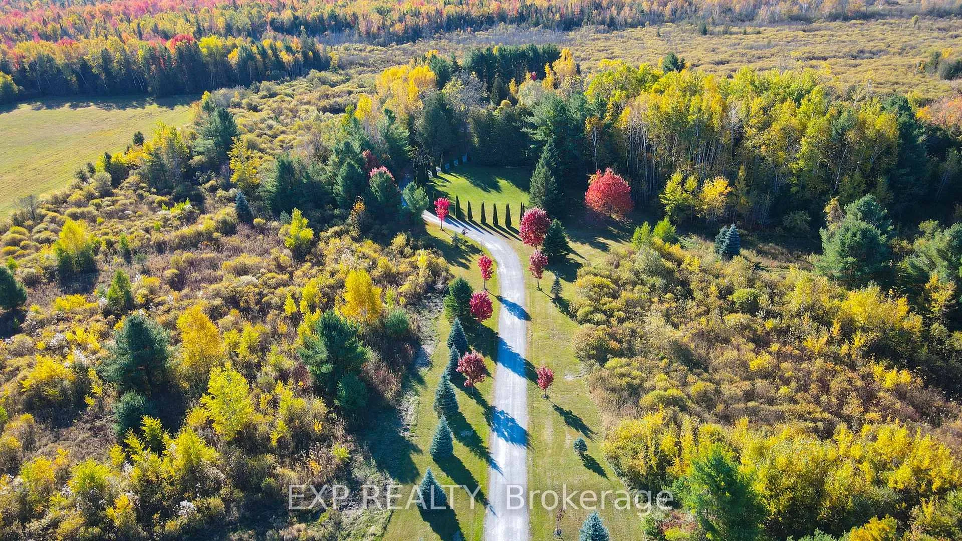 Photo 3 of 8327 Old Homestead Road, Georgina, Baldwin — HOMEH